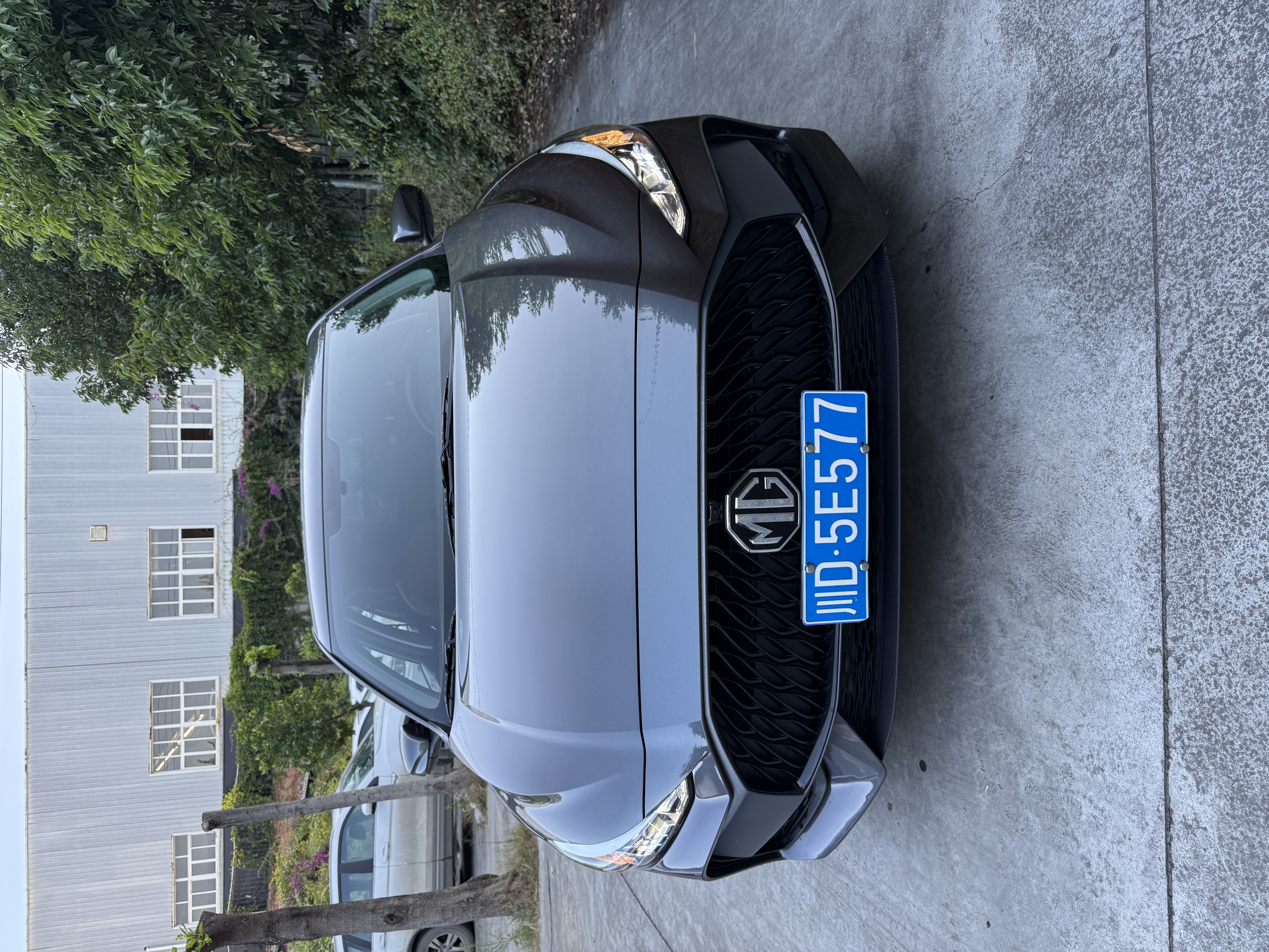 MG 5 2024 immagine di auto 
