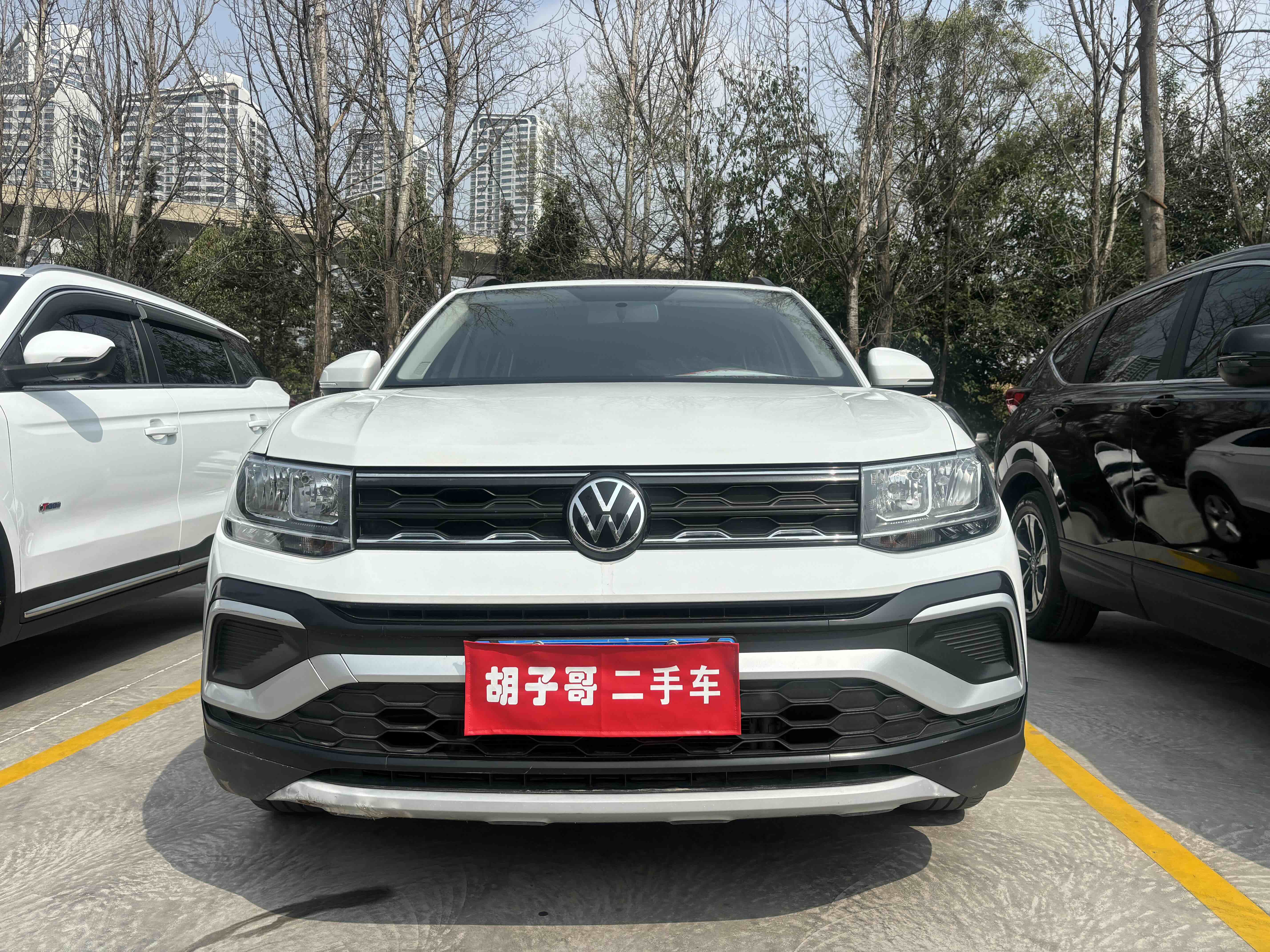 Volkswagen T-Cross 2024 car image 
