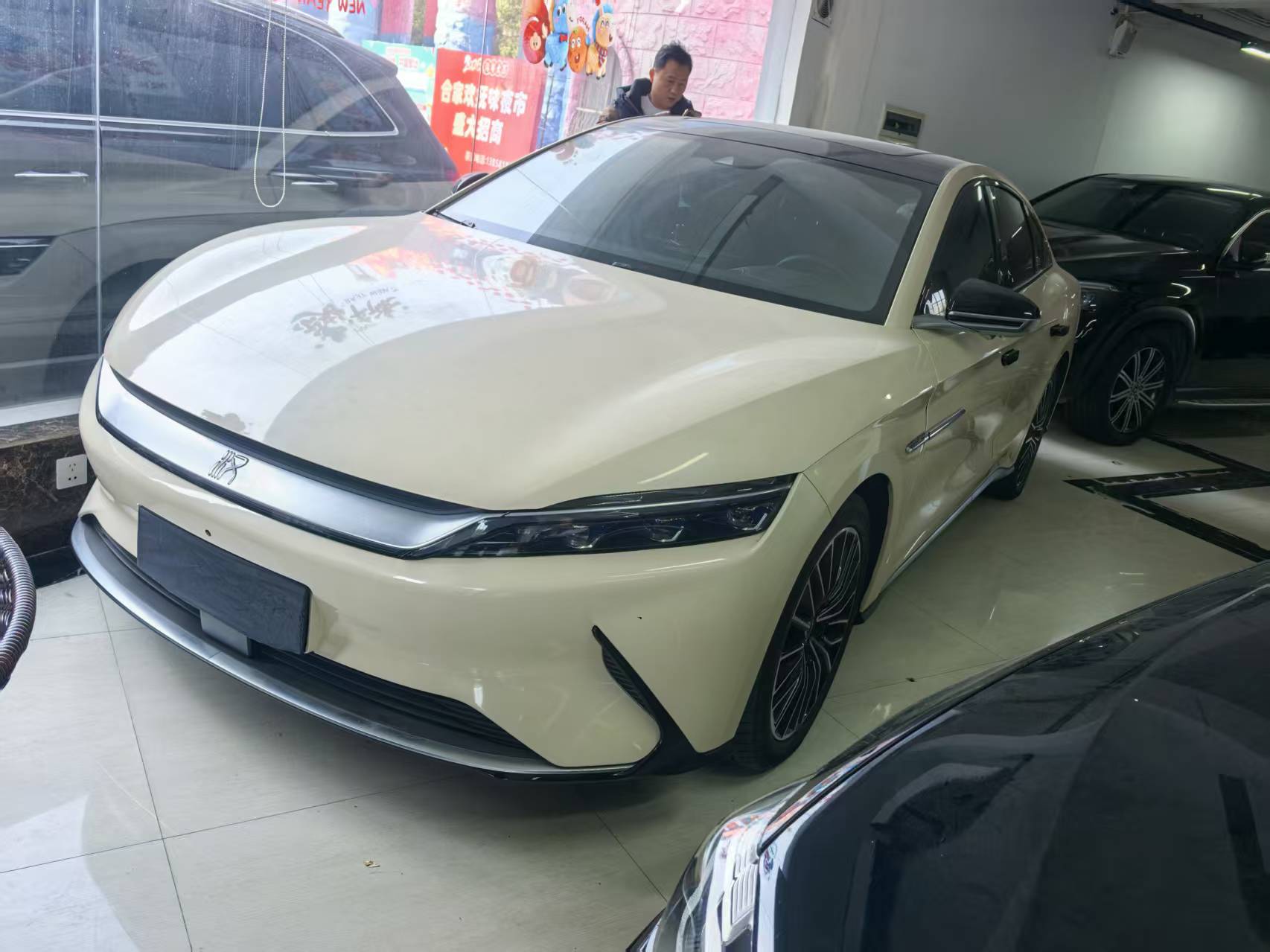 BYD Han 2024 car image 