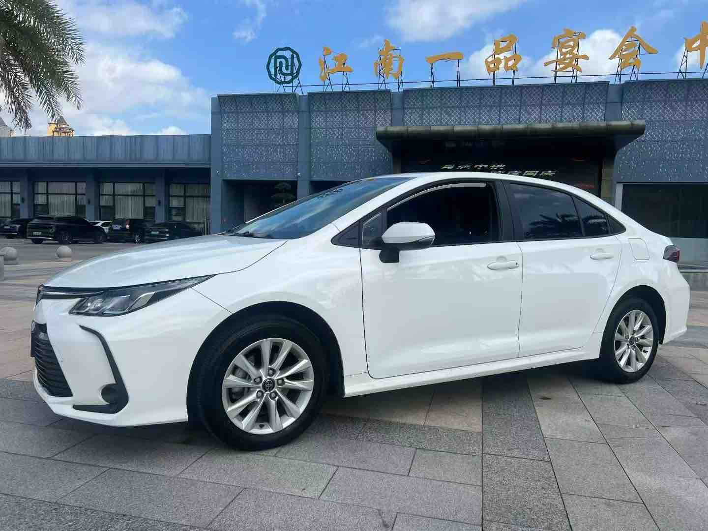 Corolla 2023 car image 
