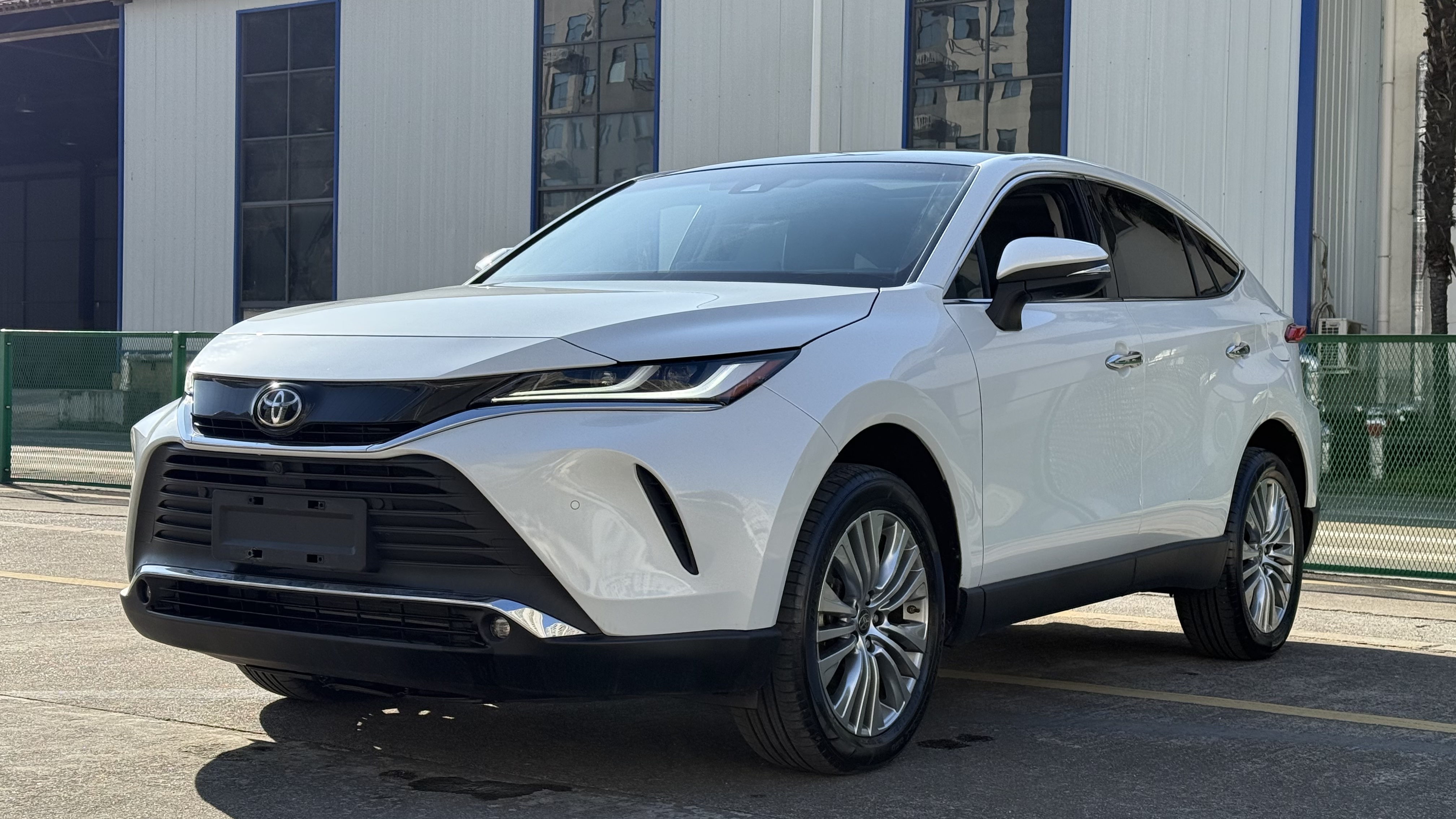 Toyota Harrier 2023 汽车图片 