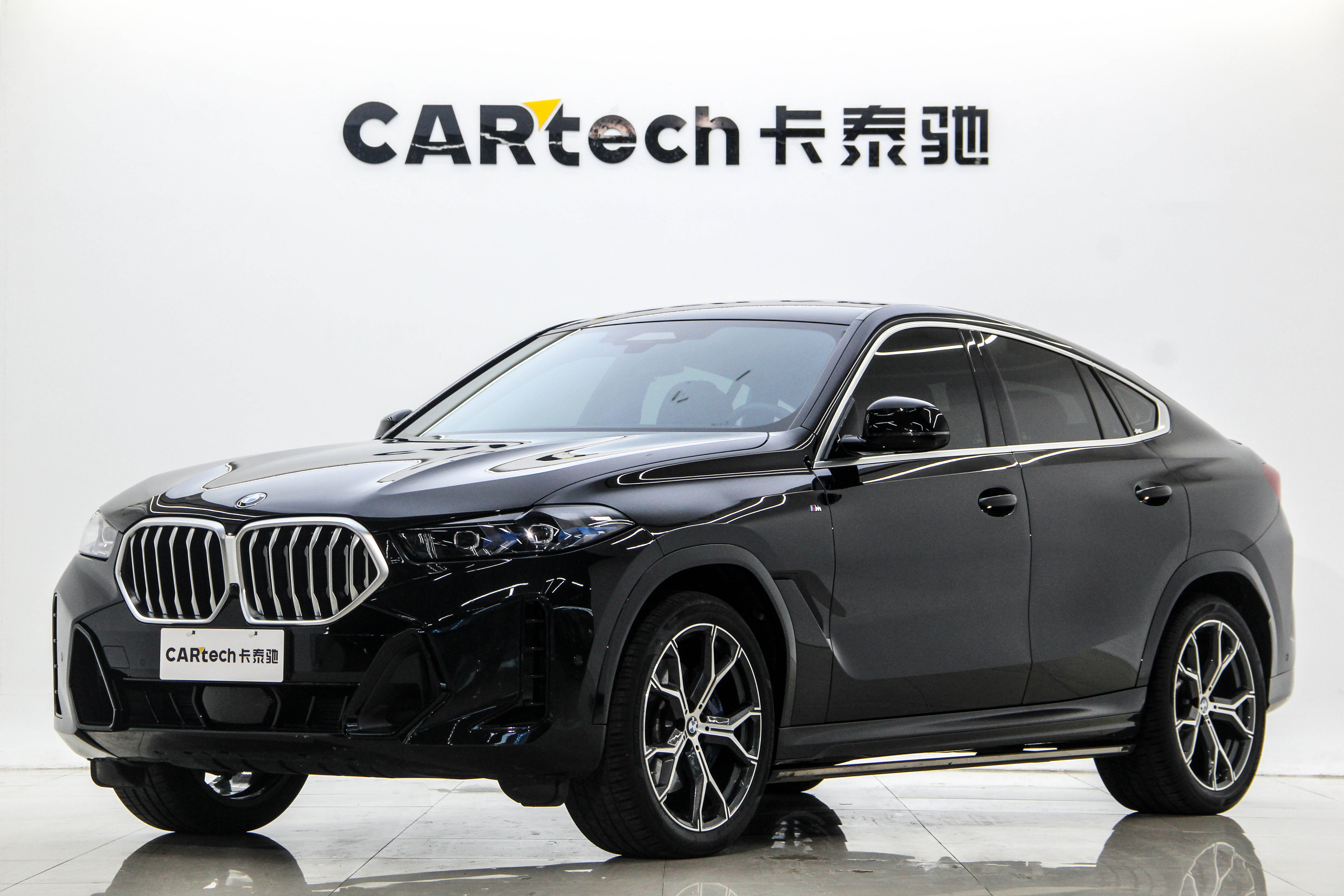 BMW X6 2025 汽车图片 