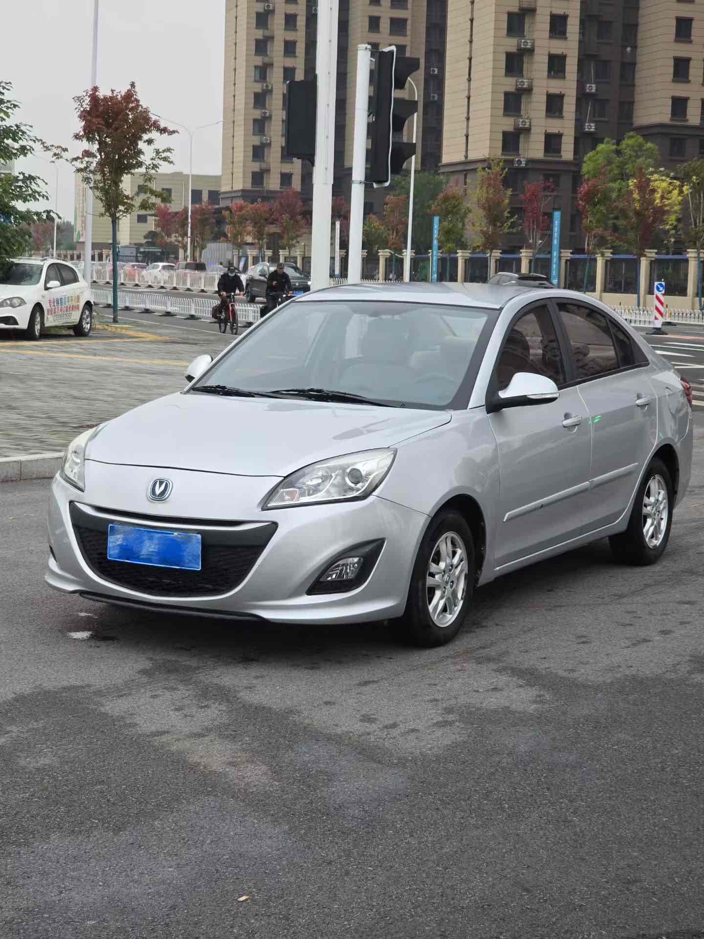 Changan Alsvin V5 2014 car image 