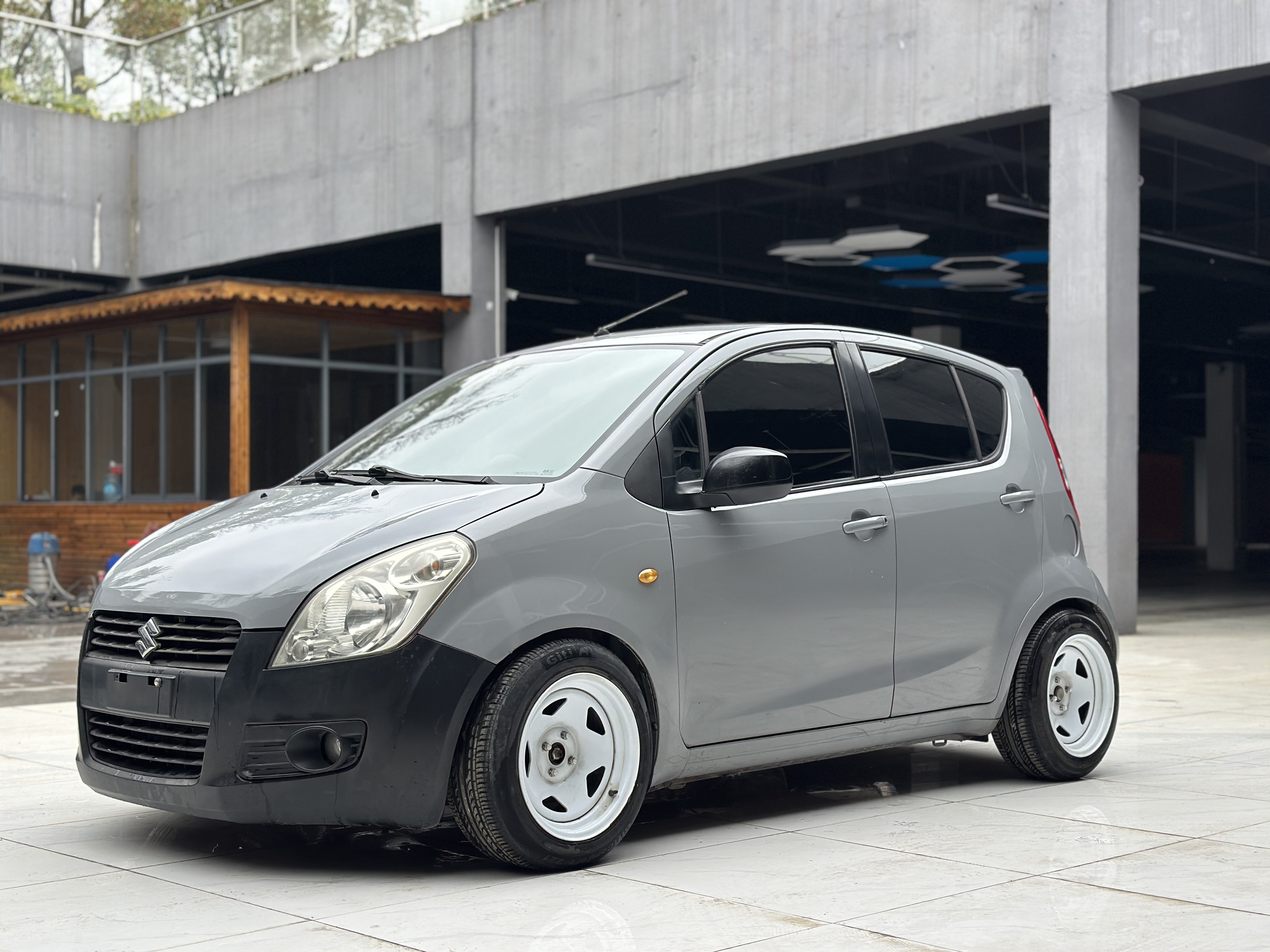 Suzuki Splash 2011 صورة سيارة 