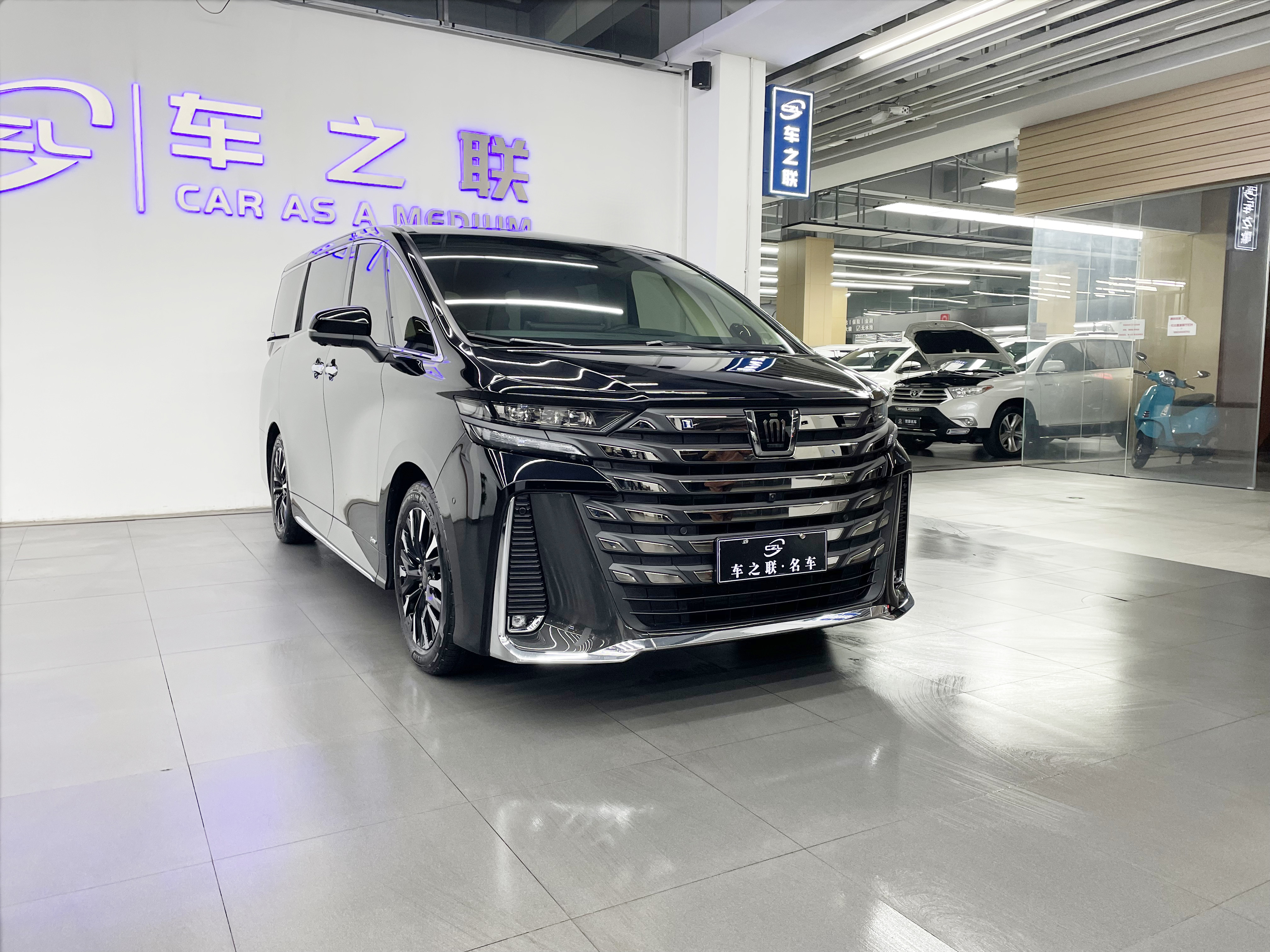 丰田 威尔法 2025 汽车图片 