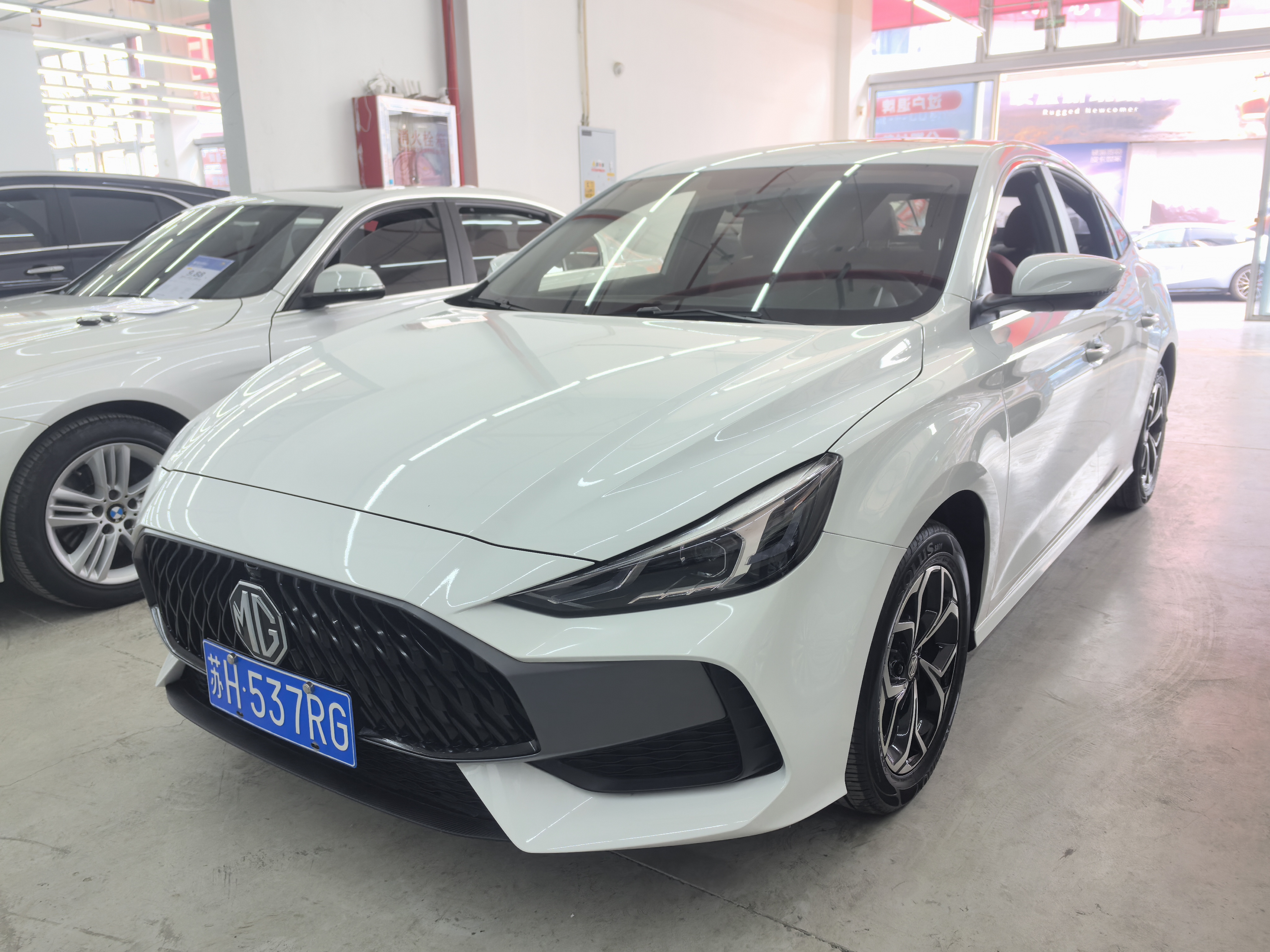 5 2024 5 2024 immagine di auto