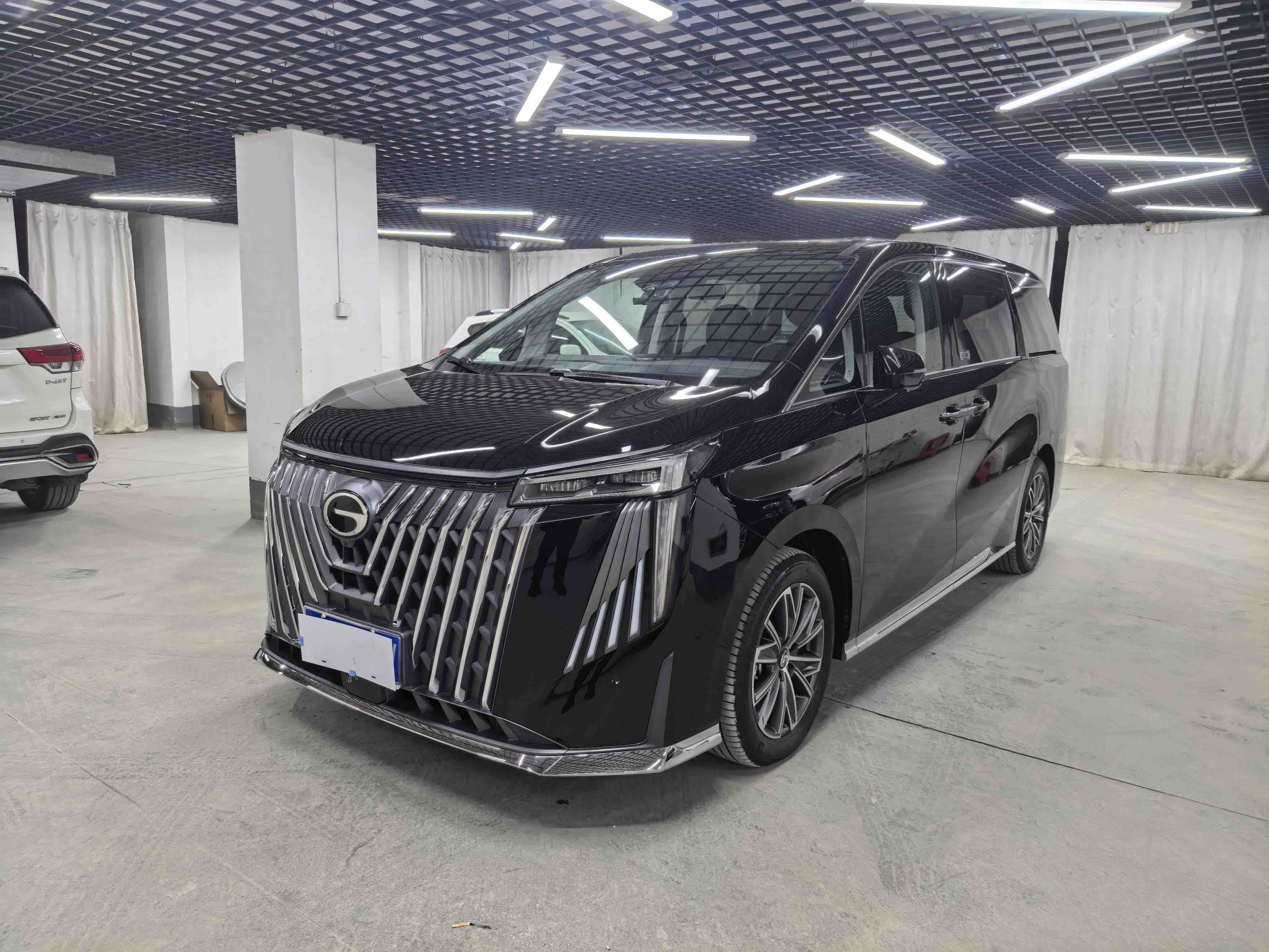 广汽传祺 传祺M8 2025 汽车图片 