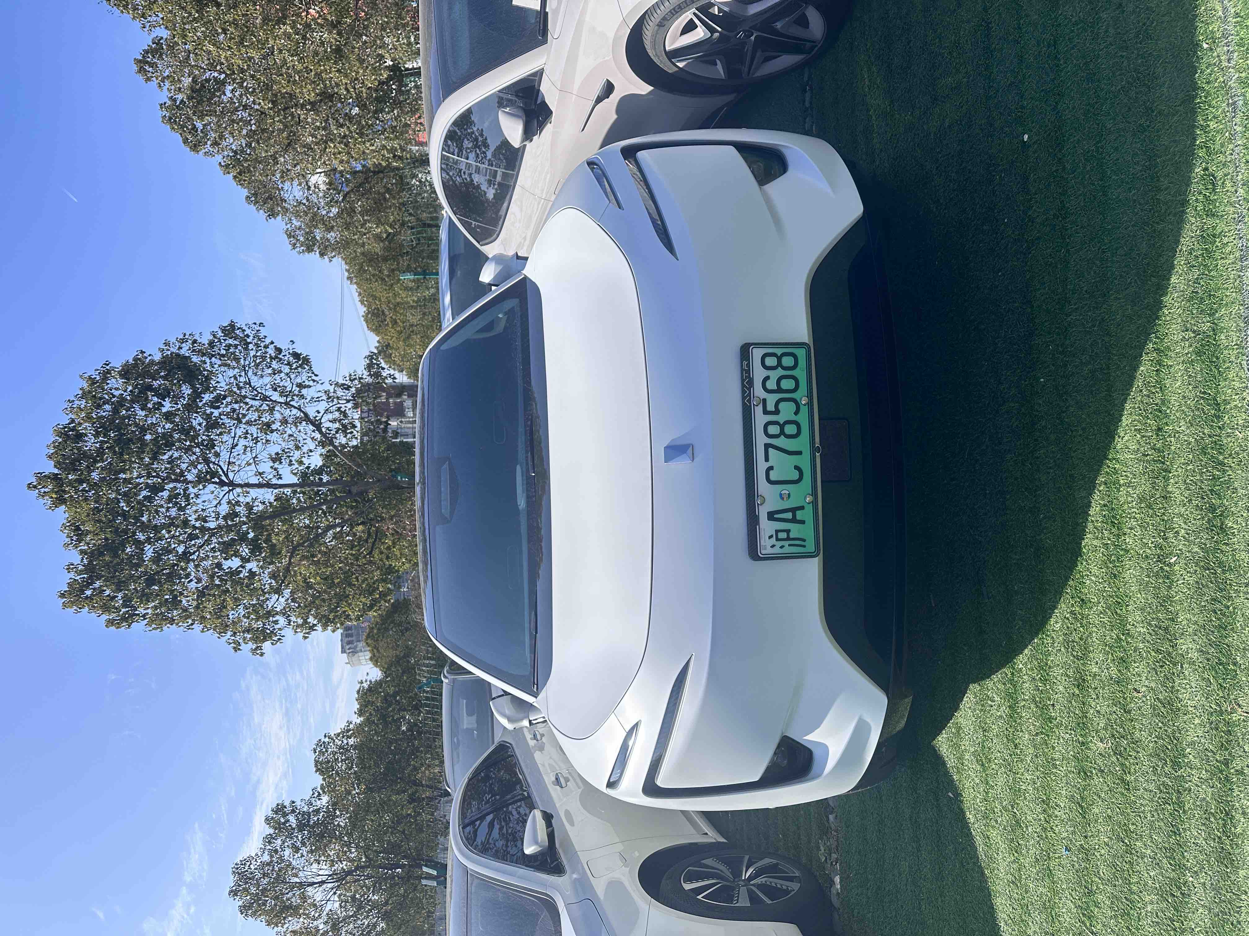 Avatr 11 2023 car image 