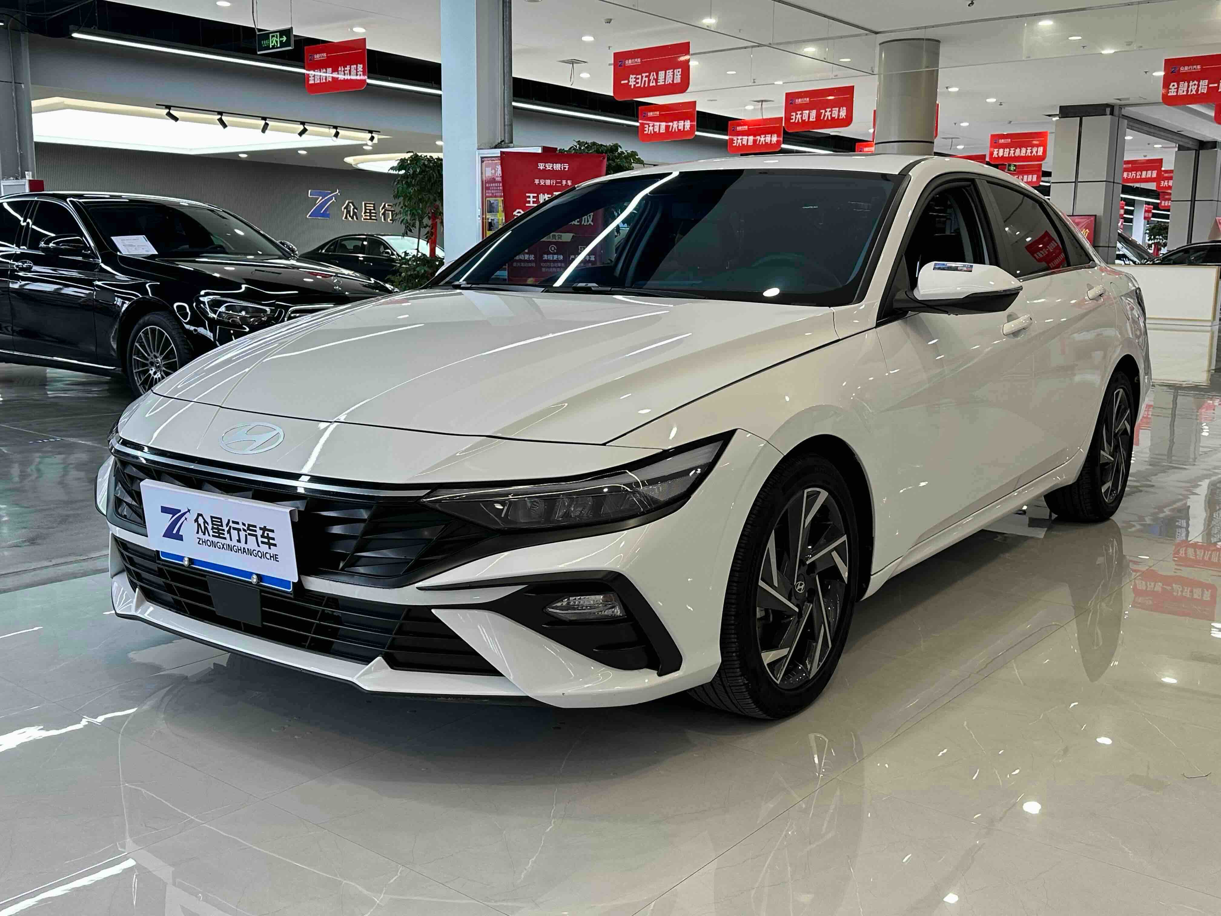 Hyundai Elantra 2023 car image 