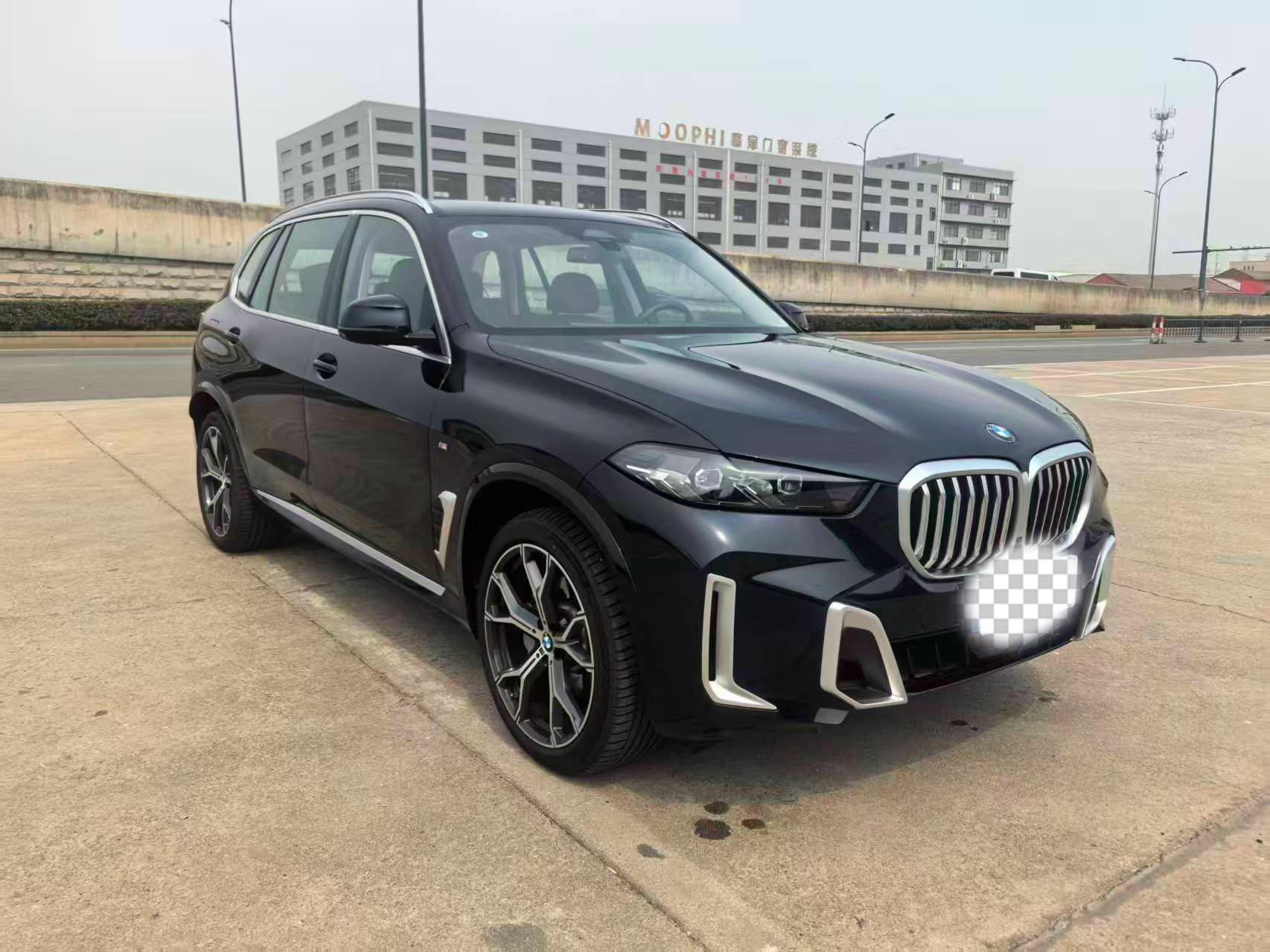 BMW X5 2025 汽车图片 