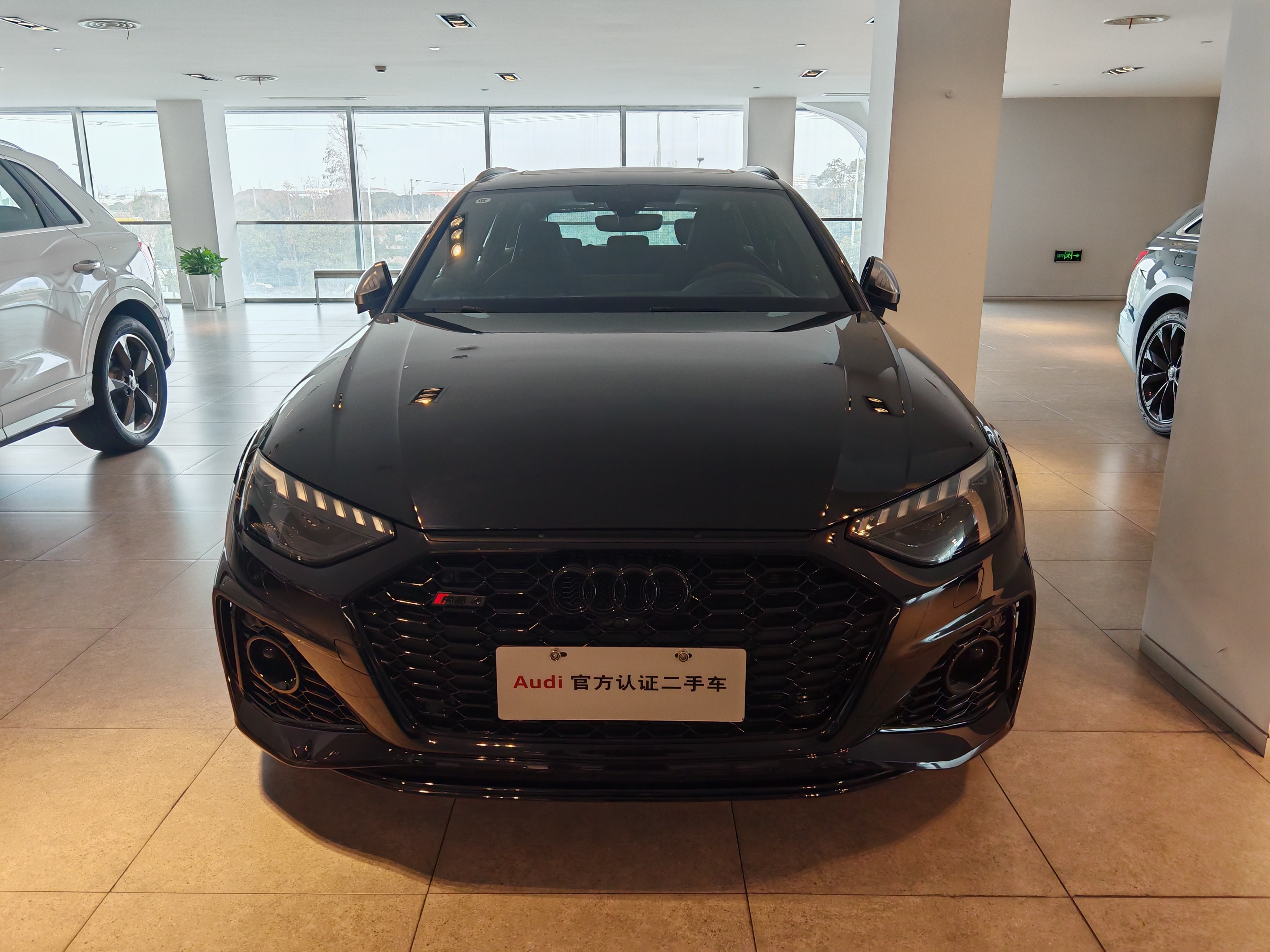 Audi RS 4 2024 car image 