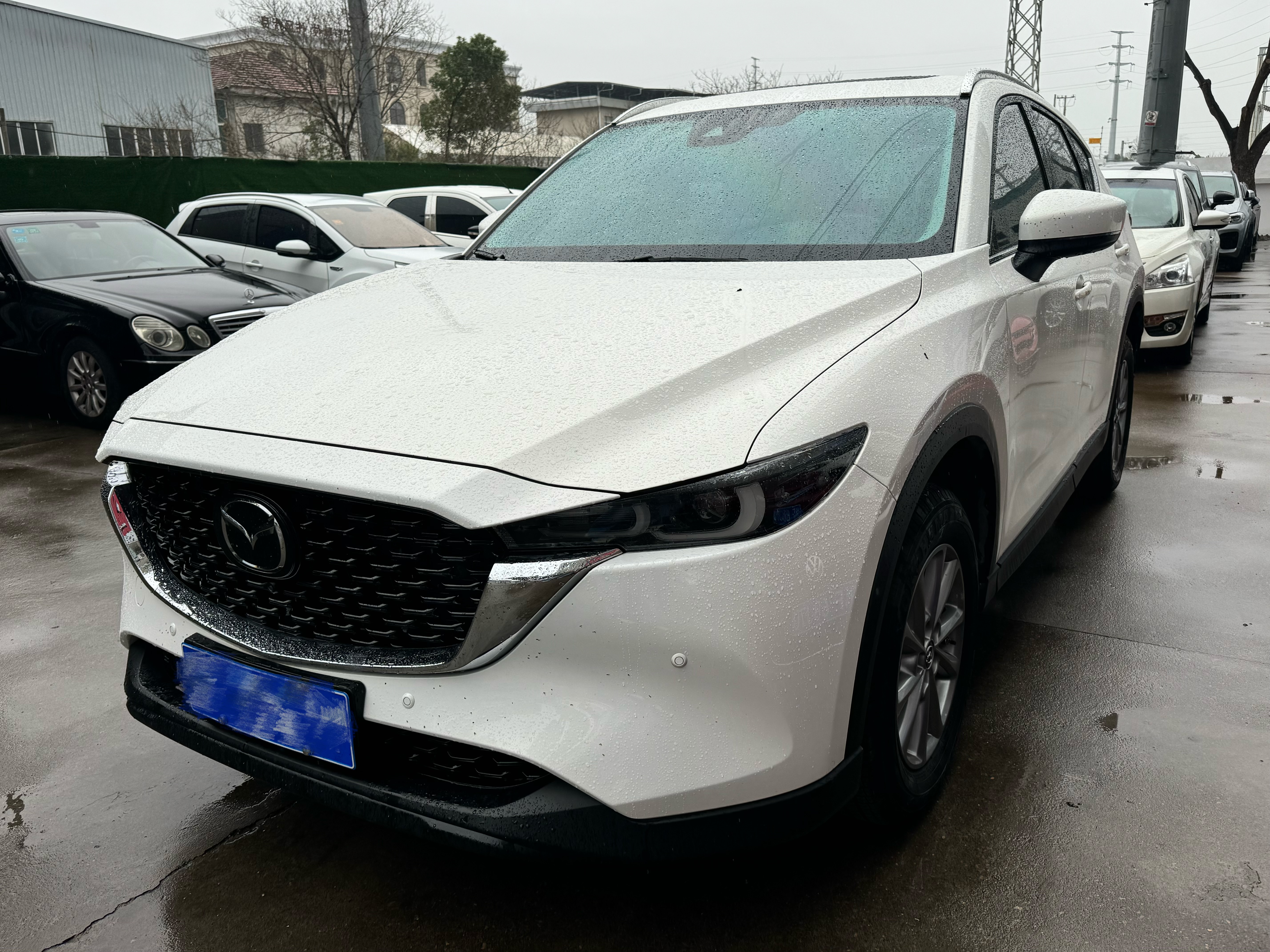 Mazda CX-5 2025 car image 