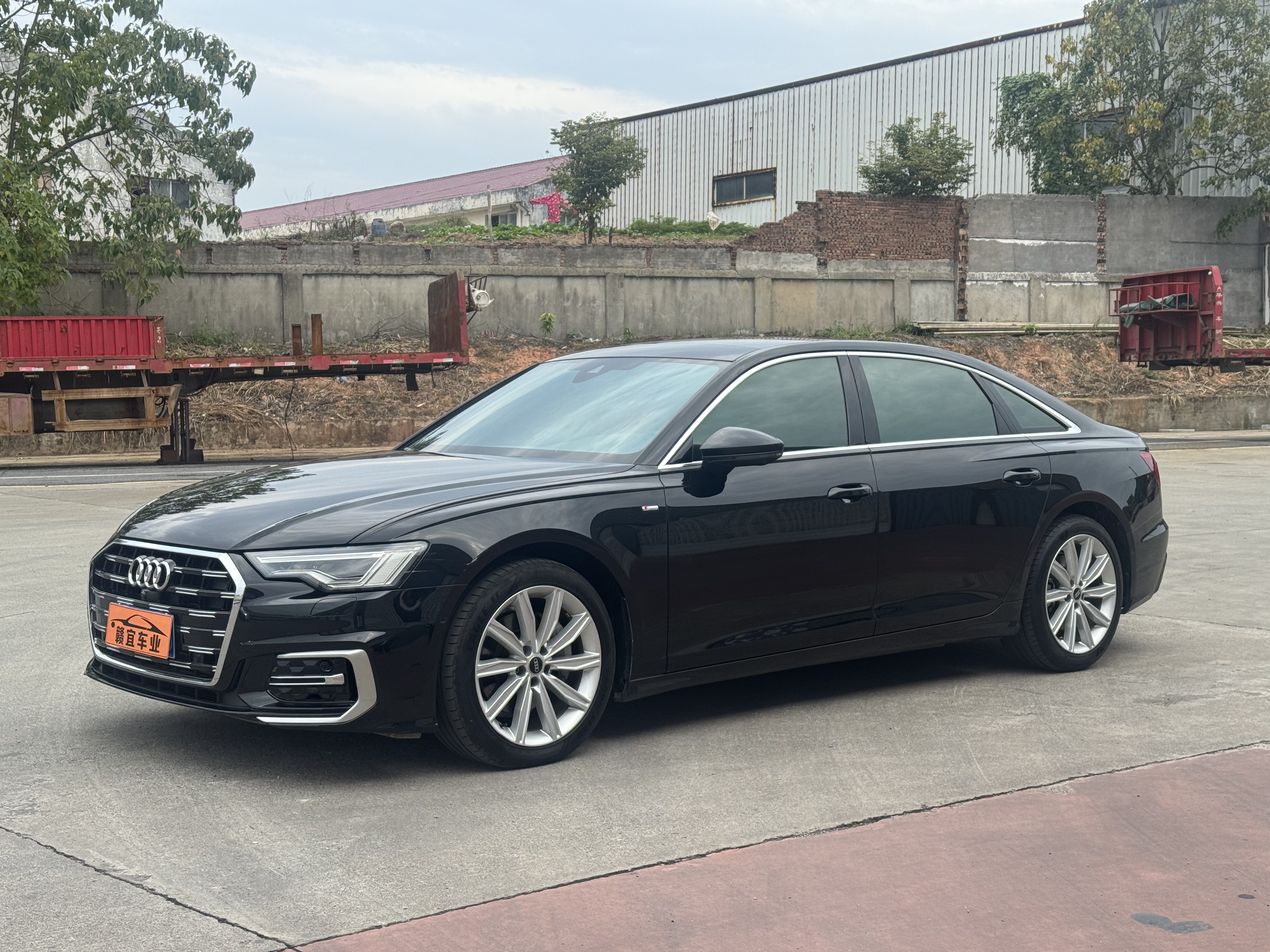 Audi A6L e-tron 2024 Audi A6L e-tron 2024 immagine di auto