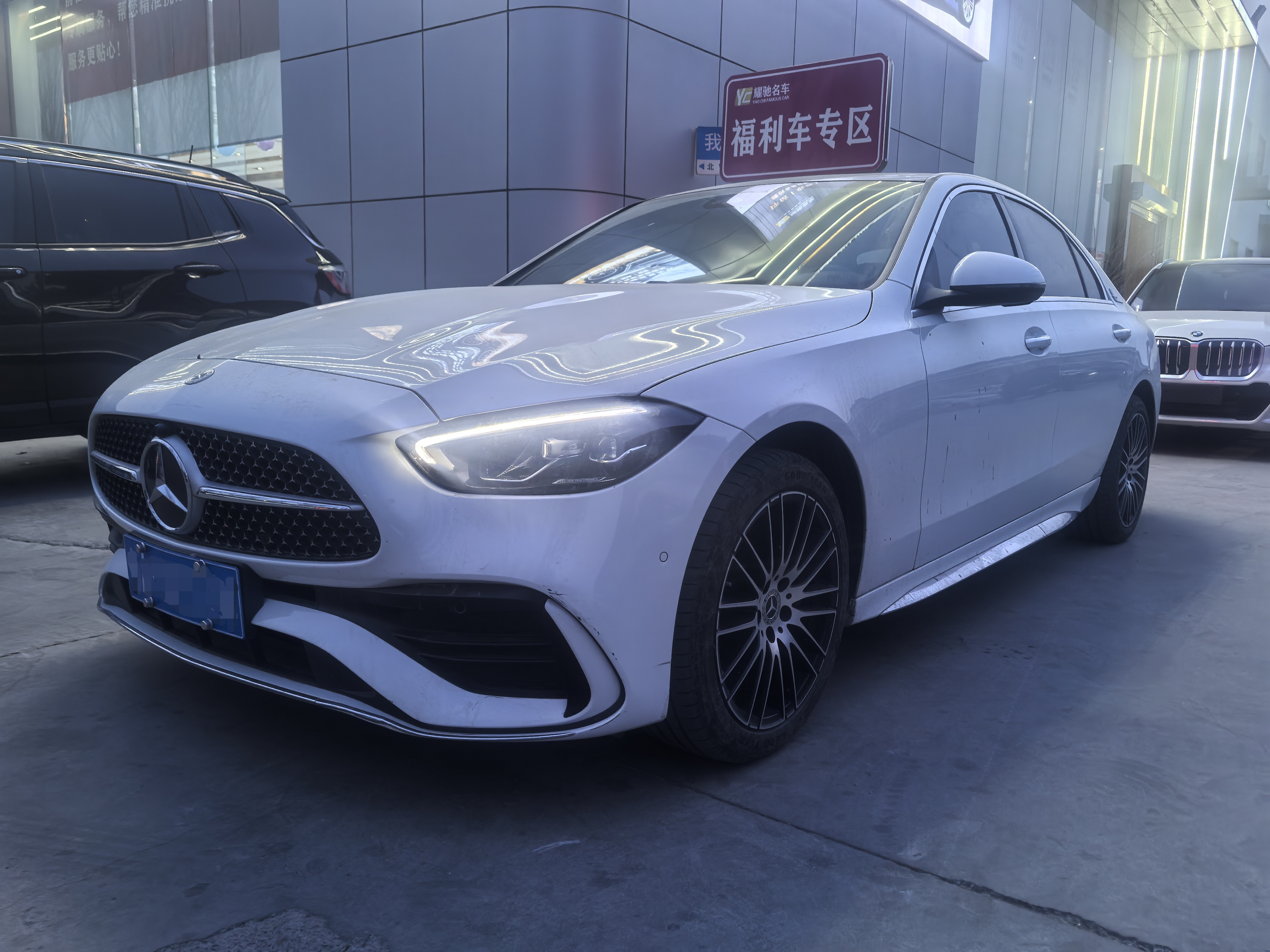 Mercedes-Benz C Class 2023 car image 