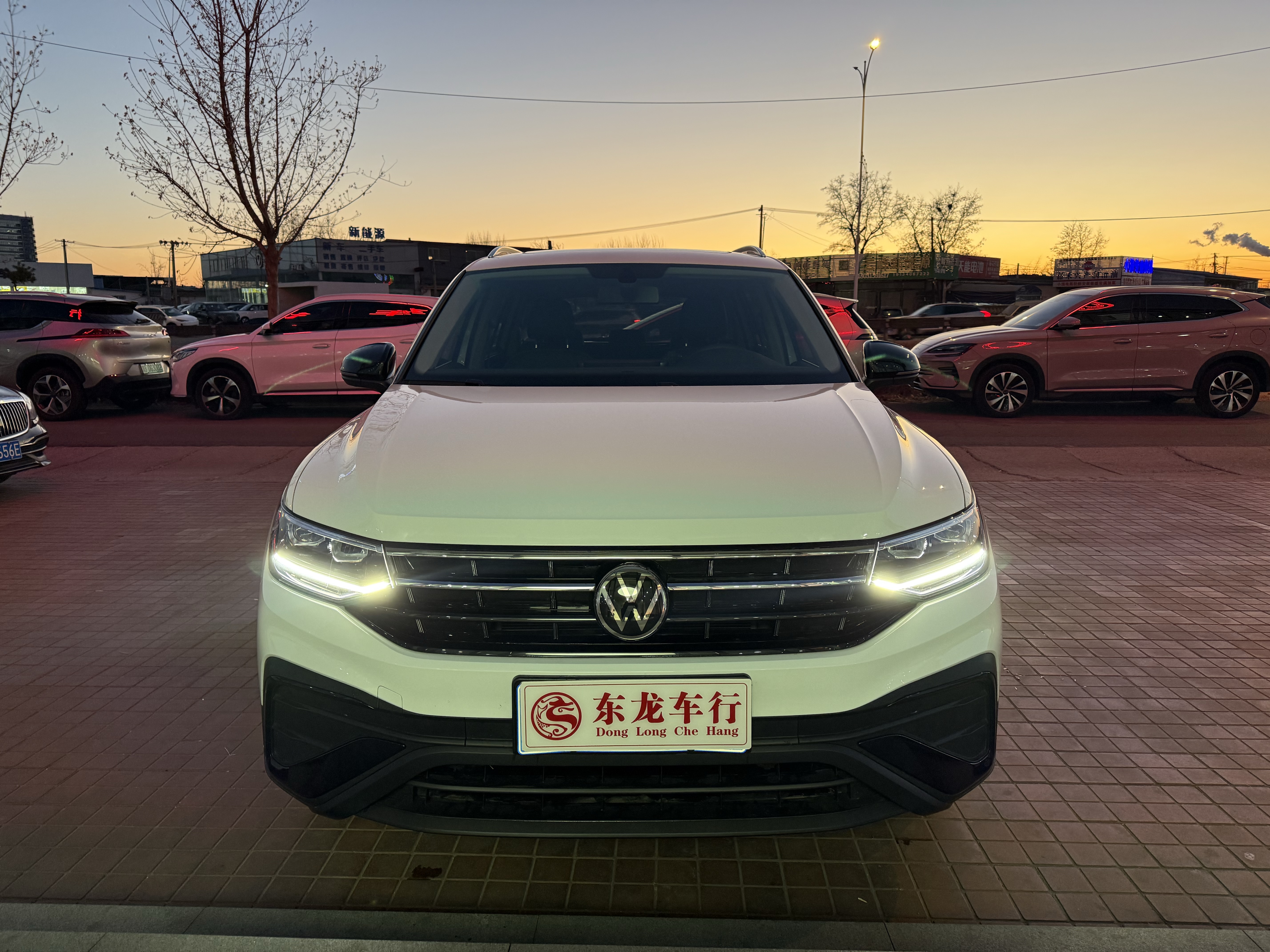 Volkswagen Tiguan L 2025 Volkswagen Tiguan L 2025 car image