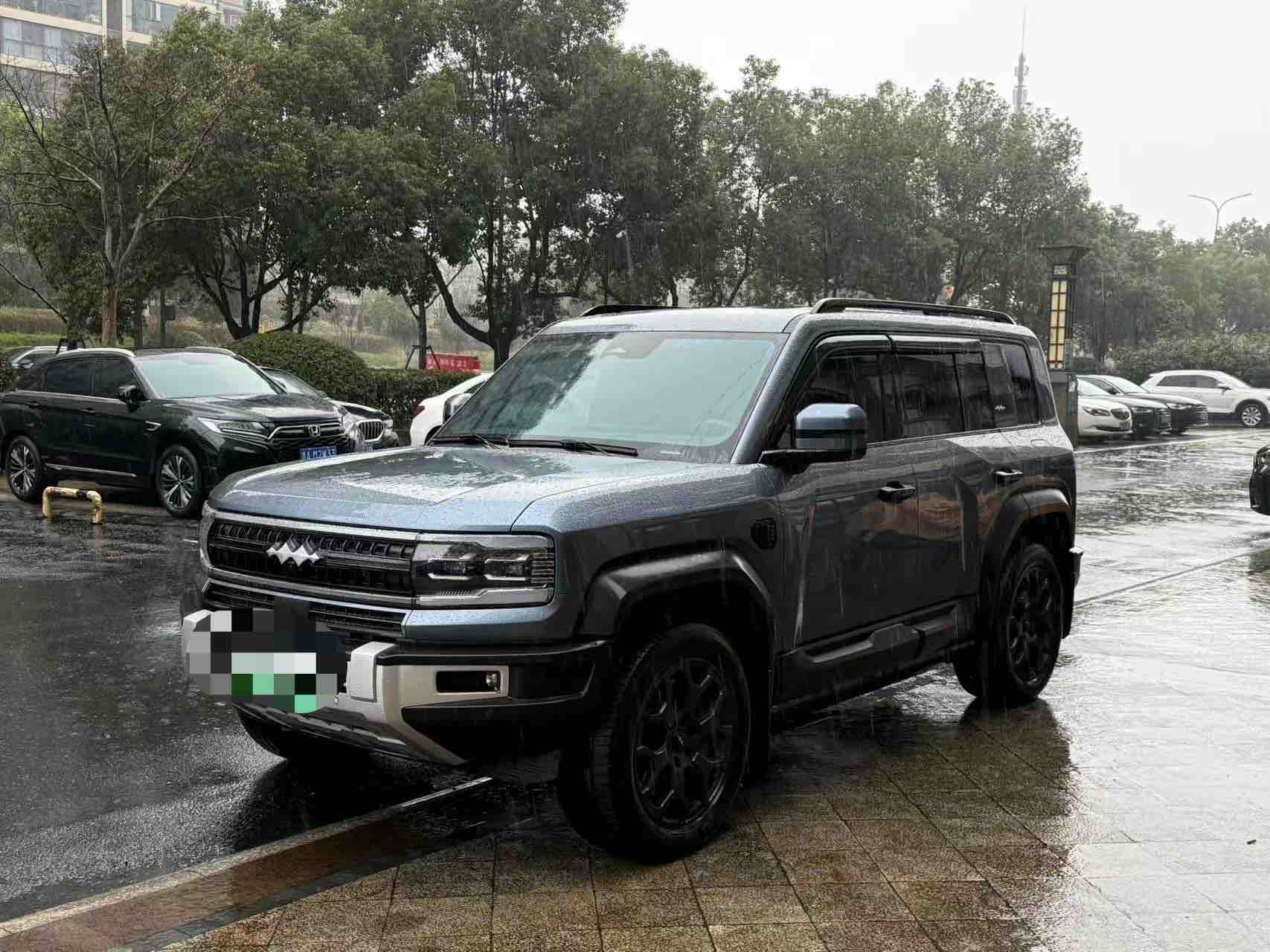 FangChengBao Leopard 5 2024 FangChengBao Leopard 5 2024 car image