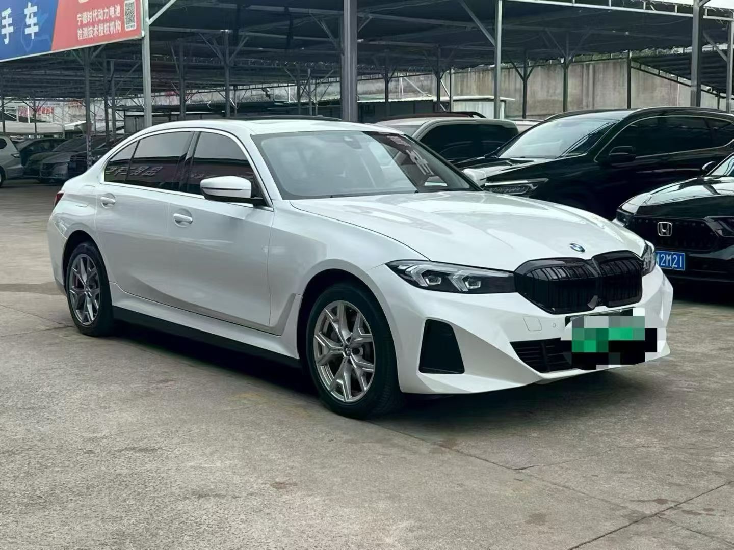 BMW i3 2024 car image 