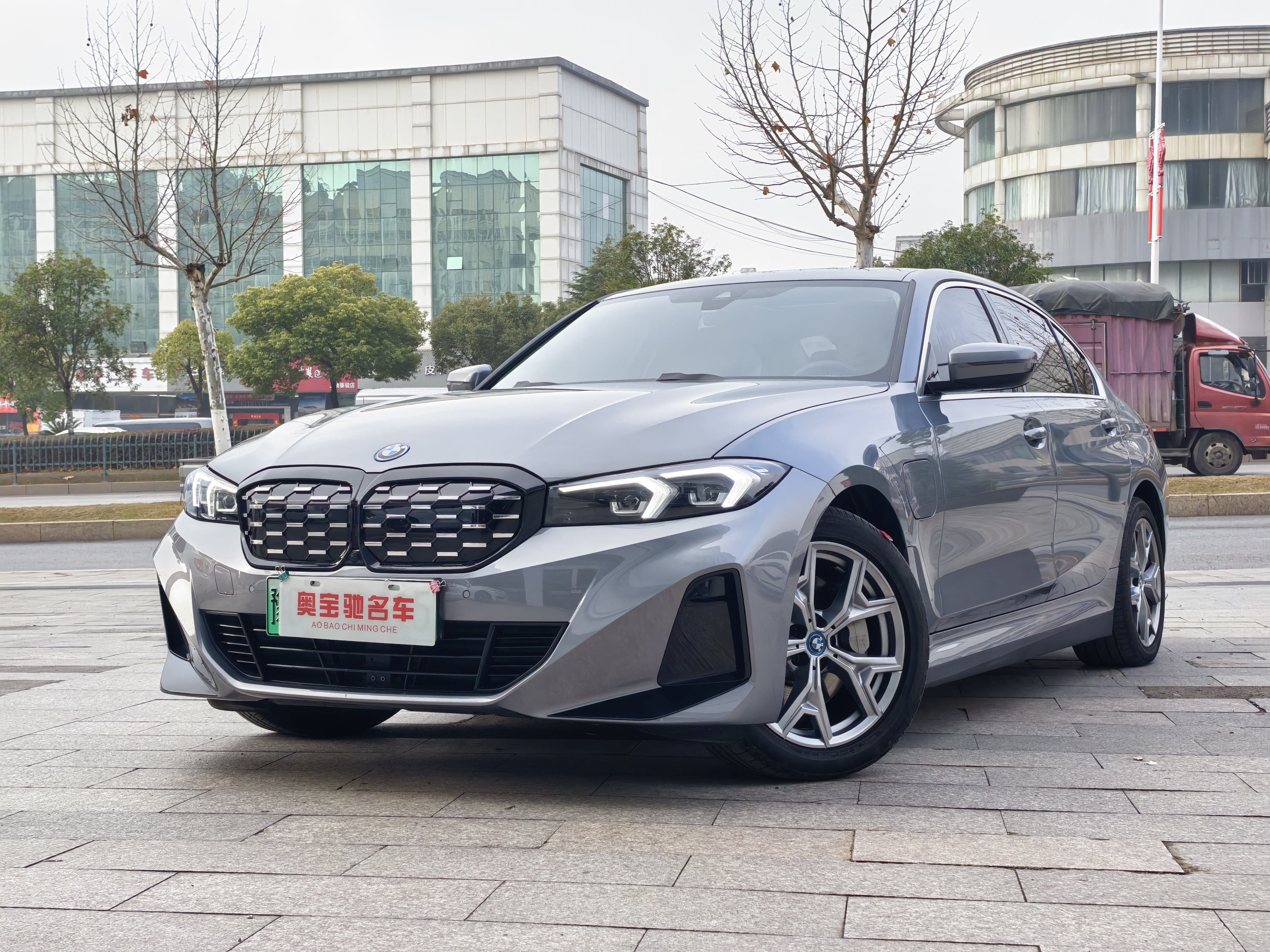 BMW i3 2024 car image 