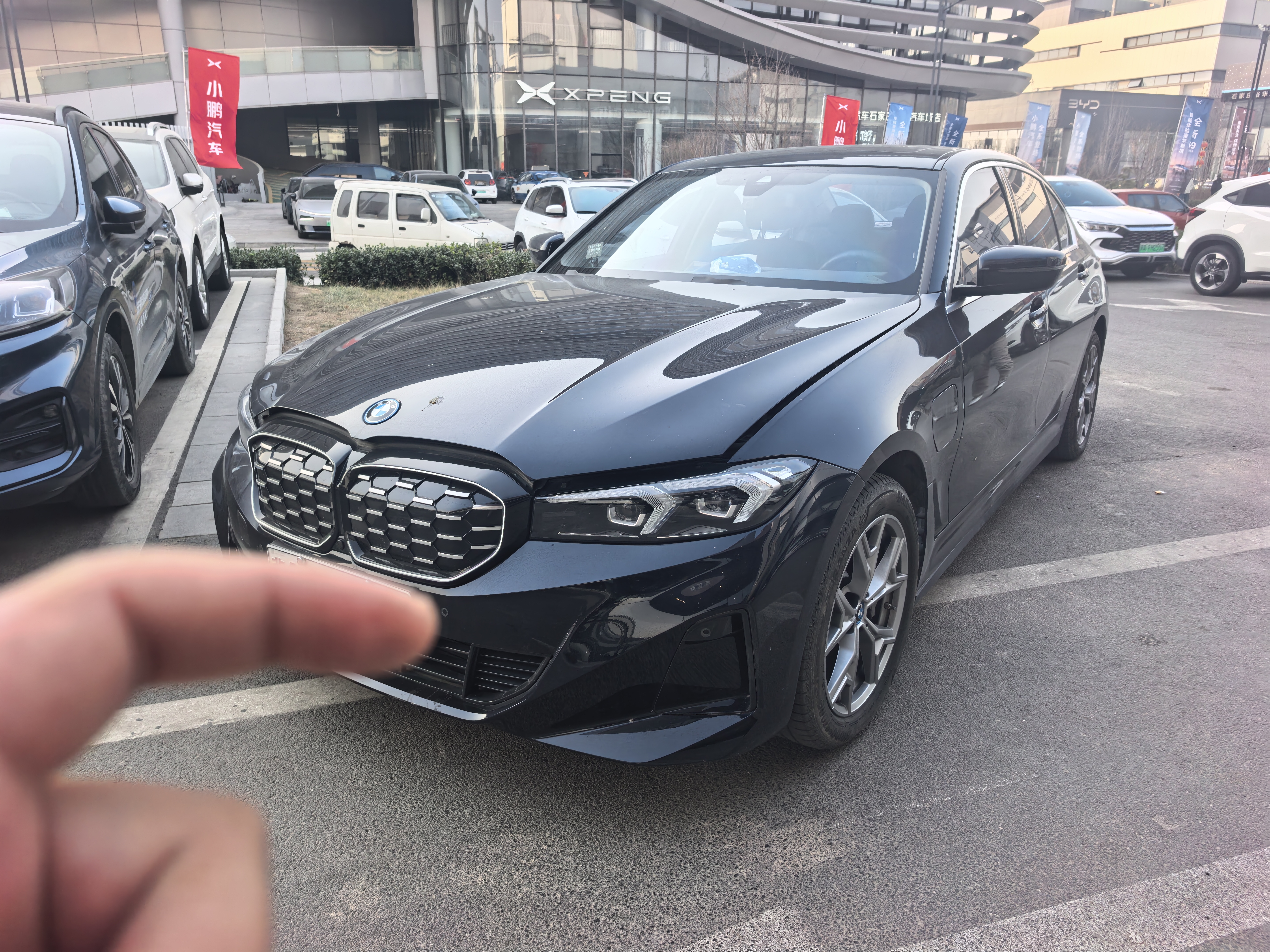 BMW i3 2024 car image 