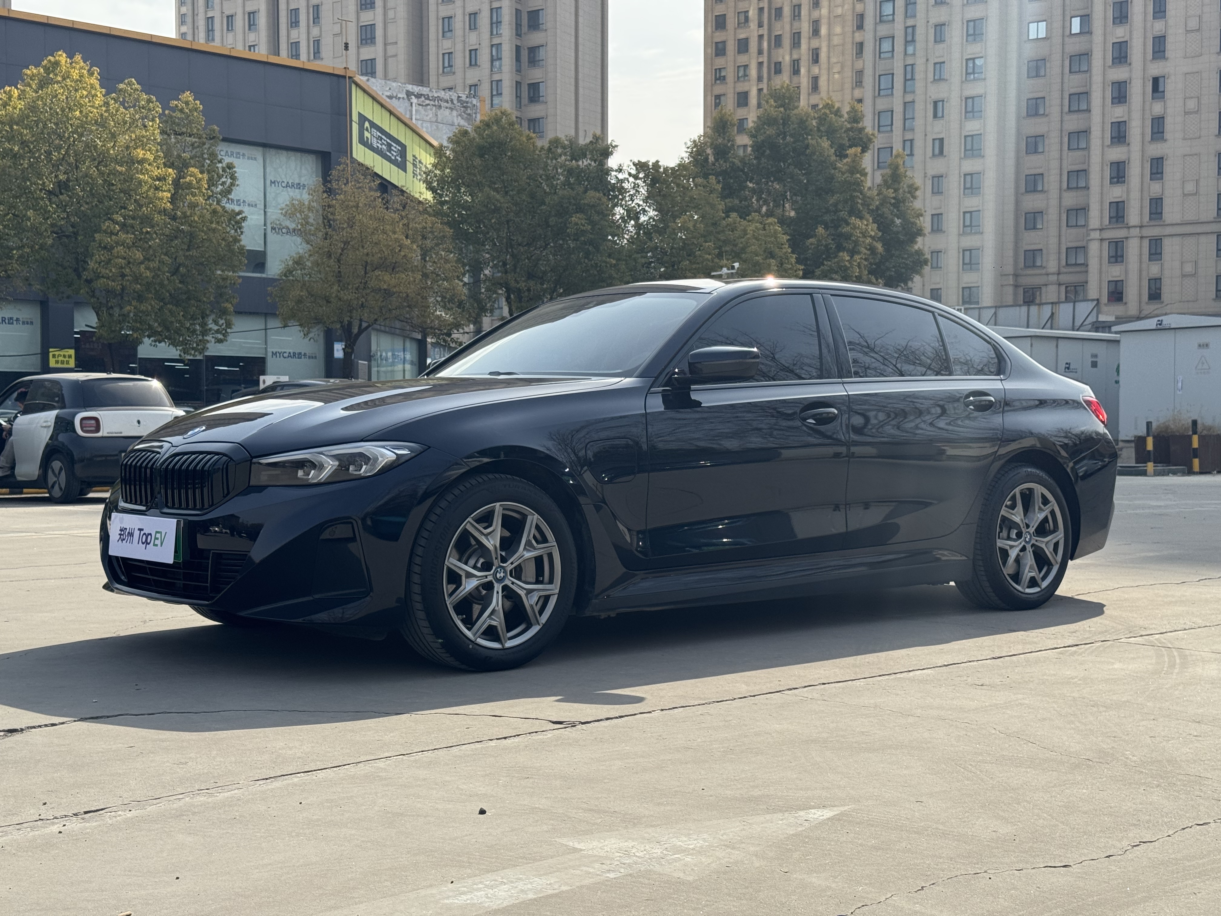 BMW i3 2023 car image 