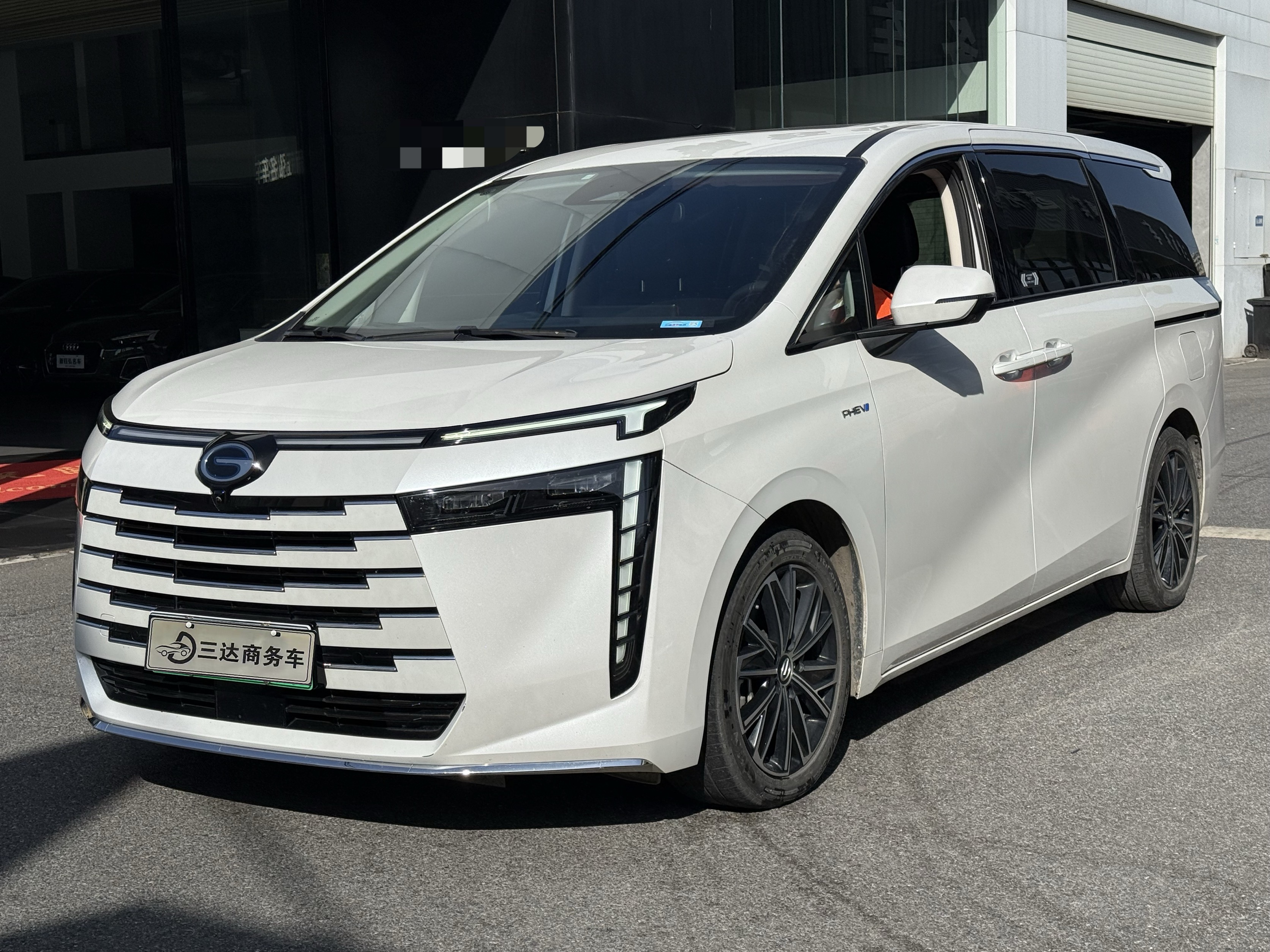 GAC Trumpchi E8 New Energy 2024 GAC Trumpchi E8 New Energy 2024 car image