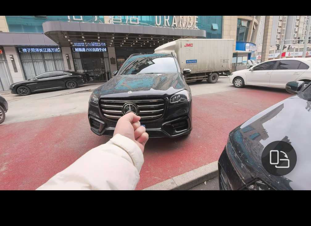 Mercedes-Benz 2024 car image 