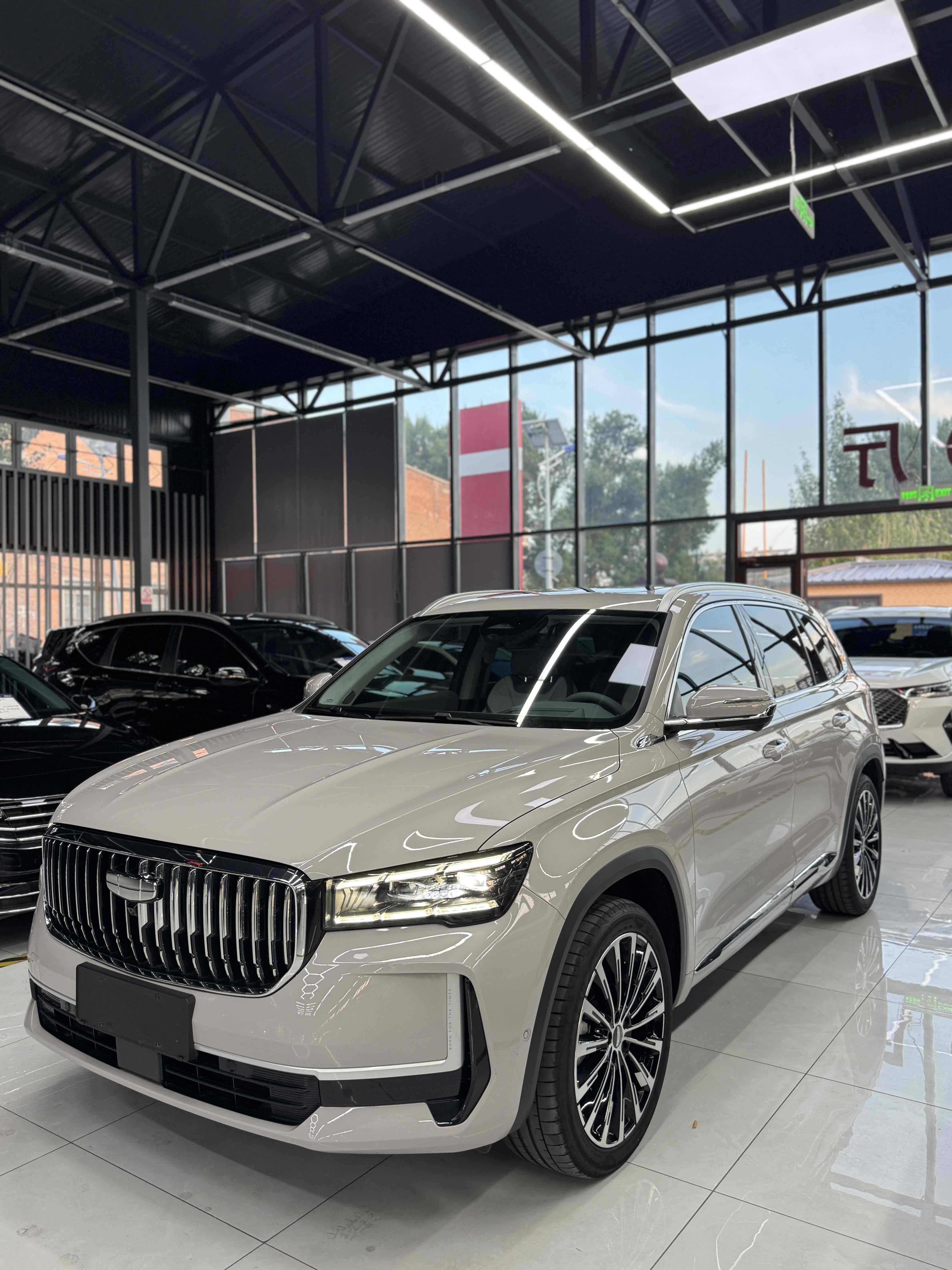 GEELY Monjaro MHEV 2024 car image 