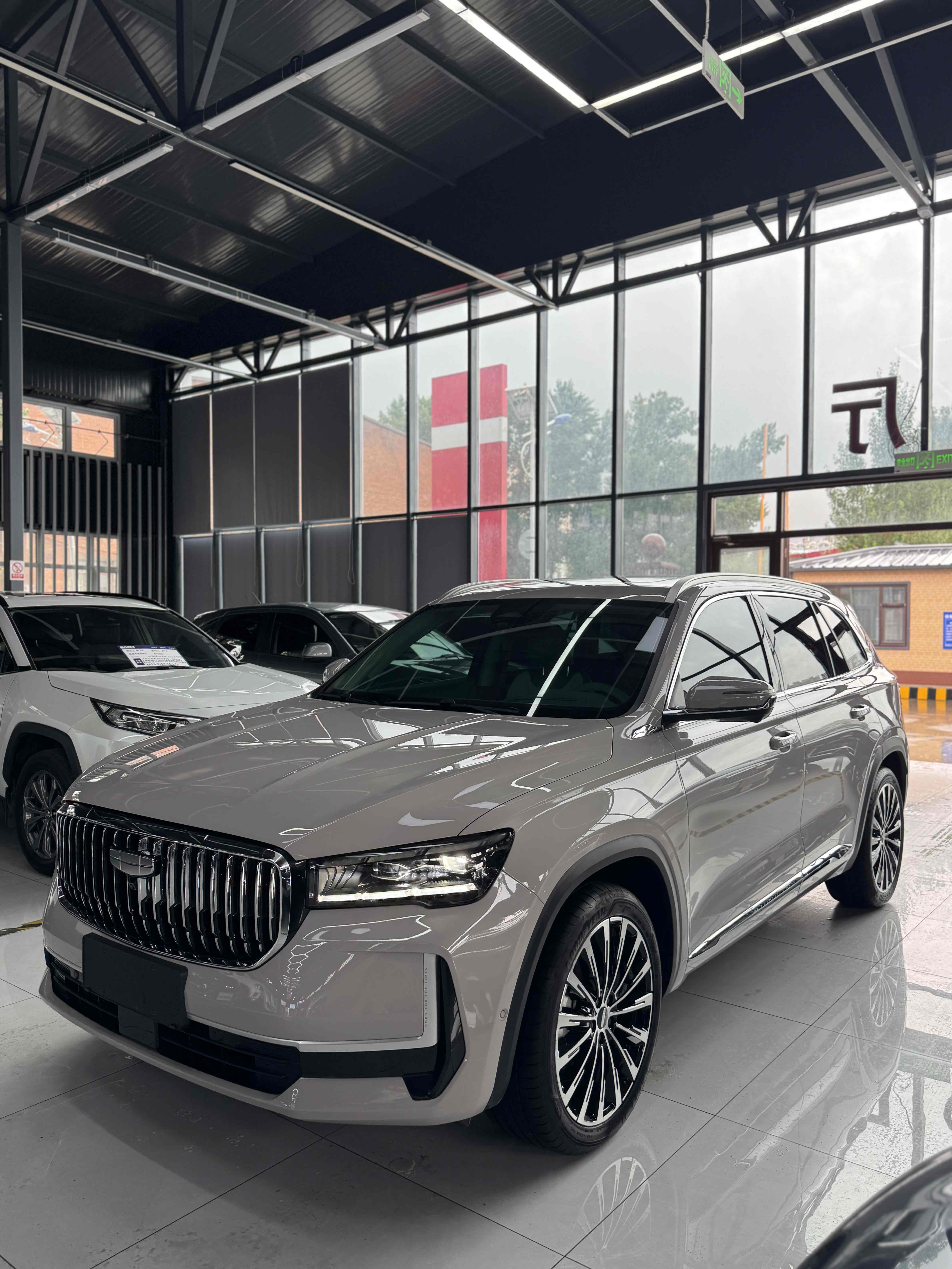 GEELY Monjaro MHEV 2024 car image 