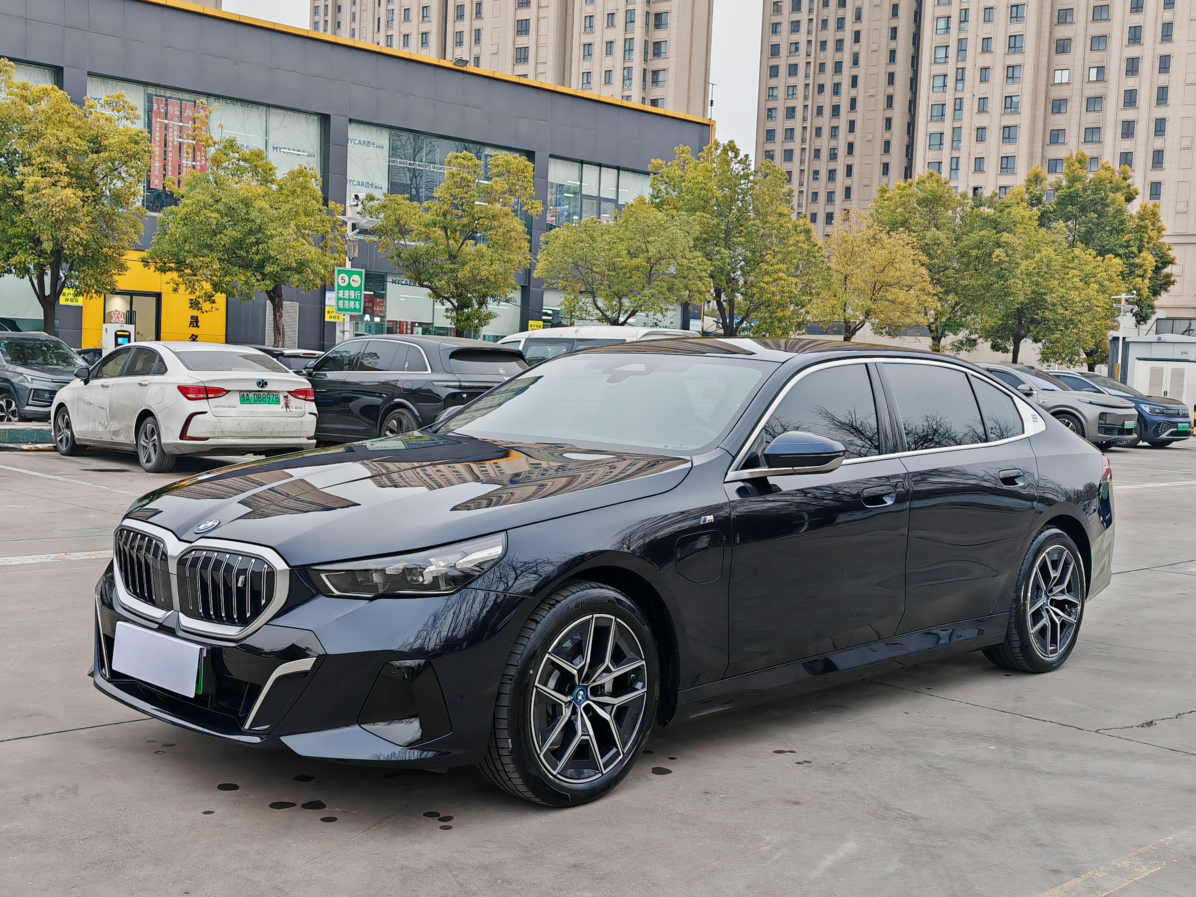 BMW i5 2024 BMW i5 2024 car image