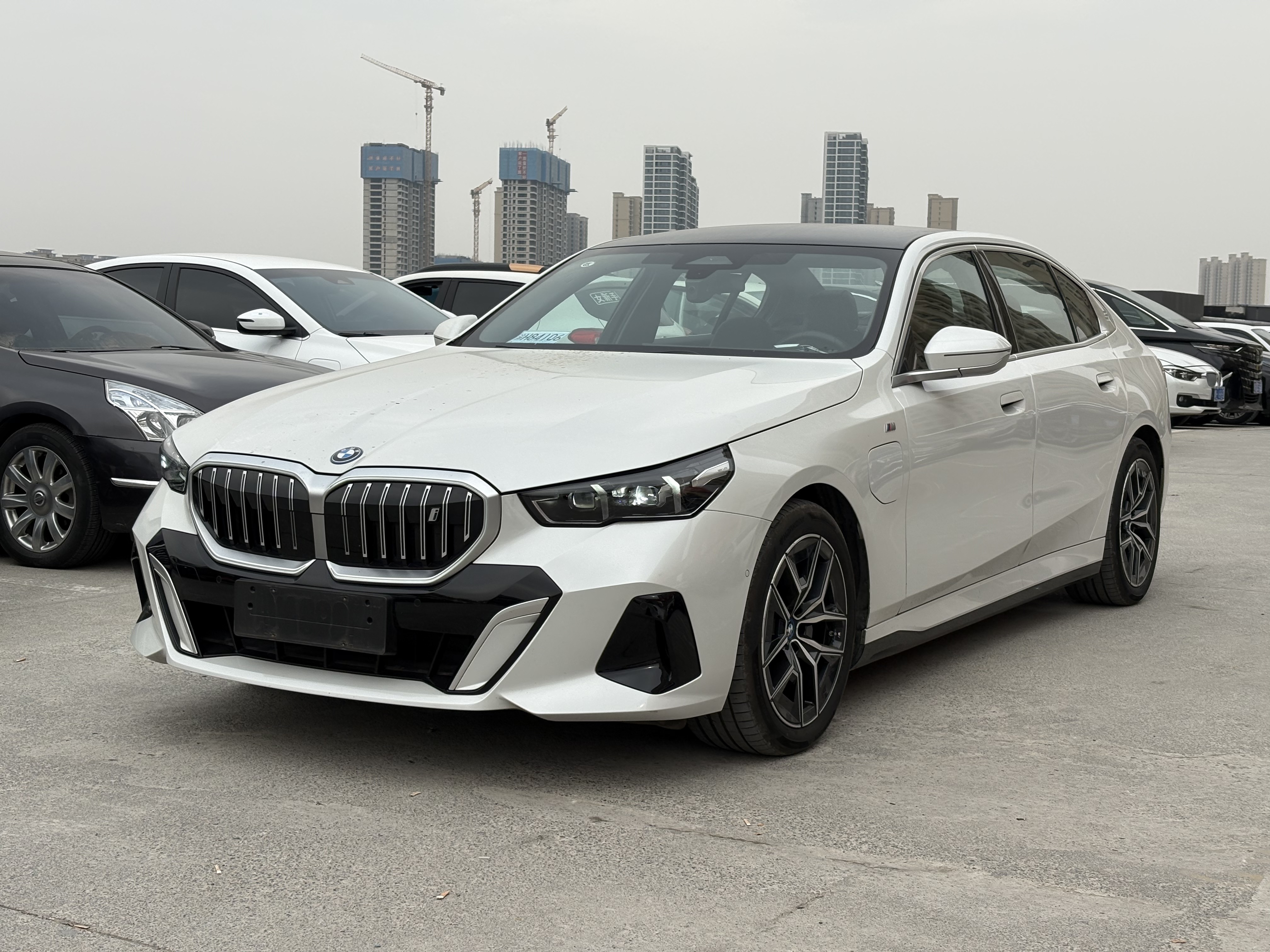 BMW i5 2024 BMW i5 2024 car image