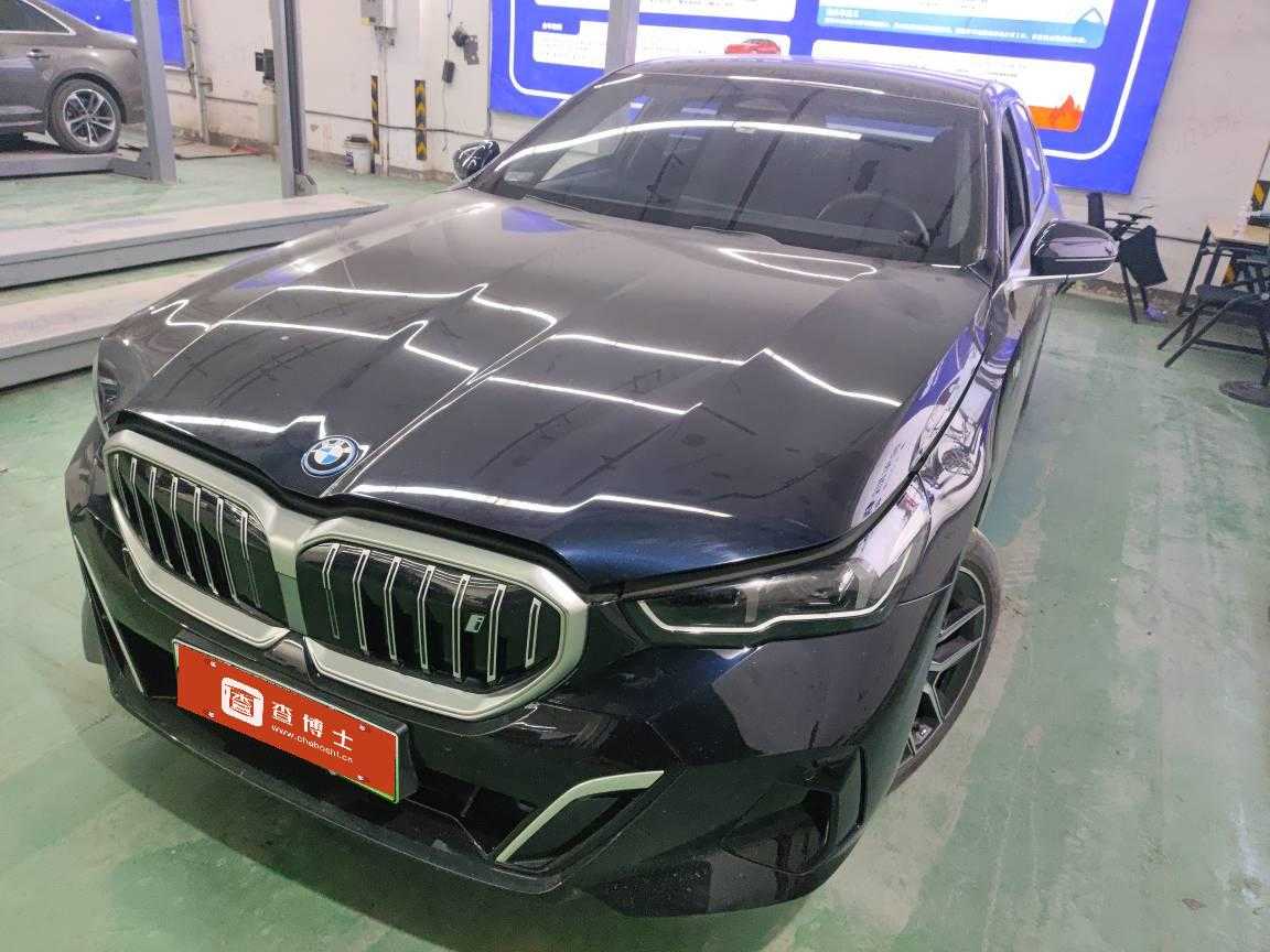 BMW i5 2024 BMW i5 2024 immagine di auto