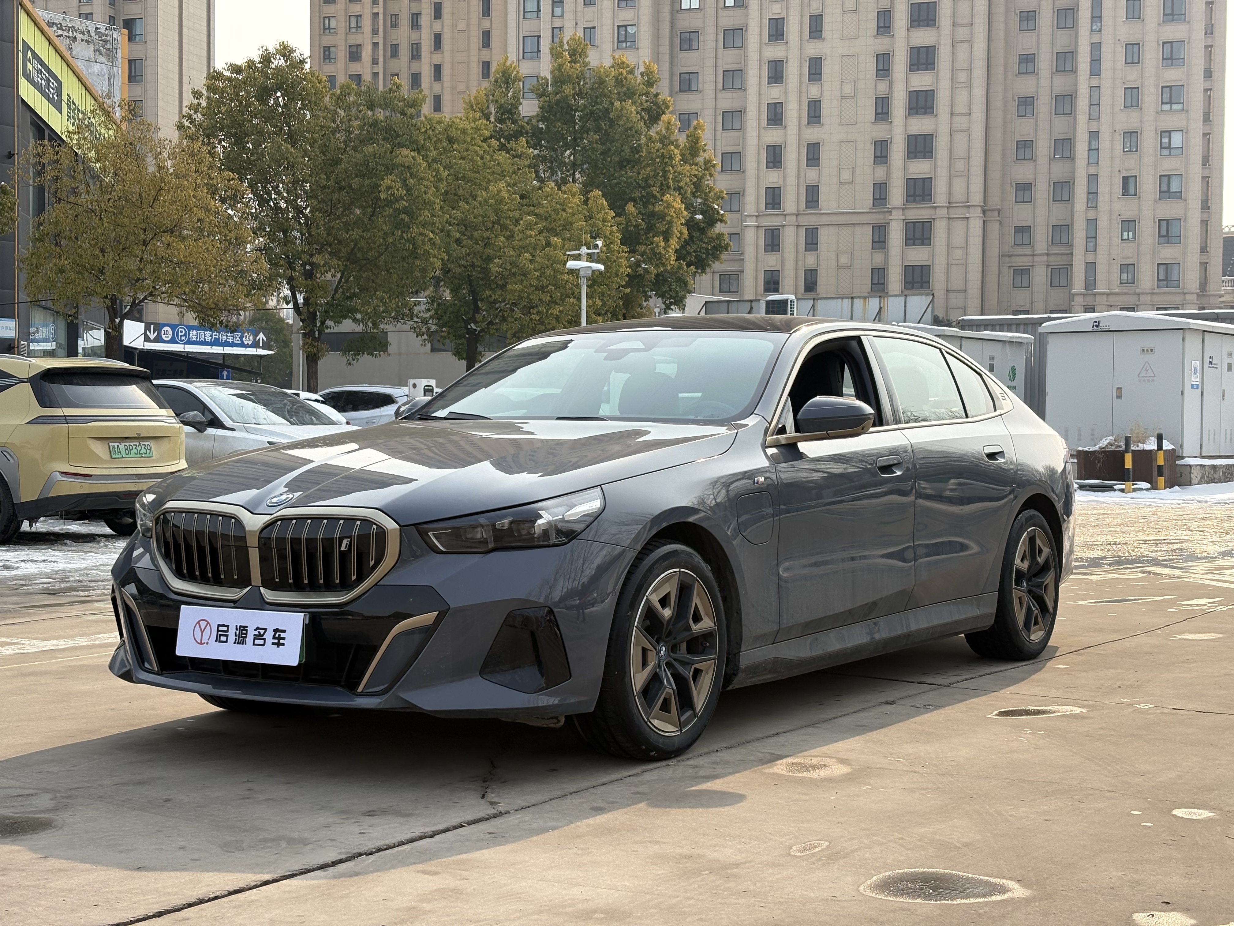 BMW i5 2024 BMW i5 2024 car image