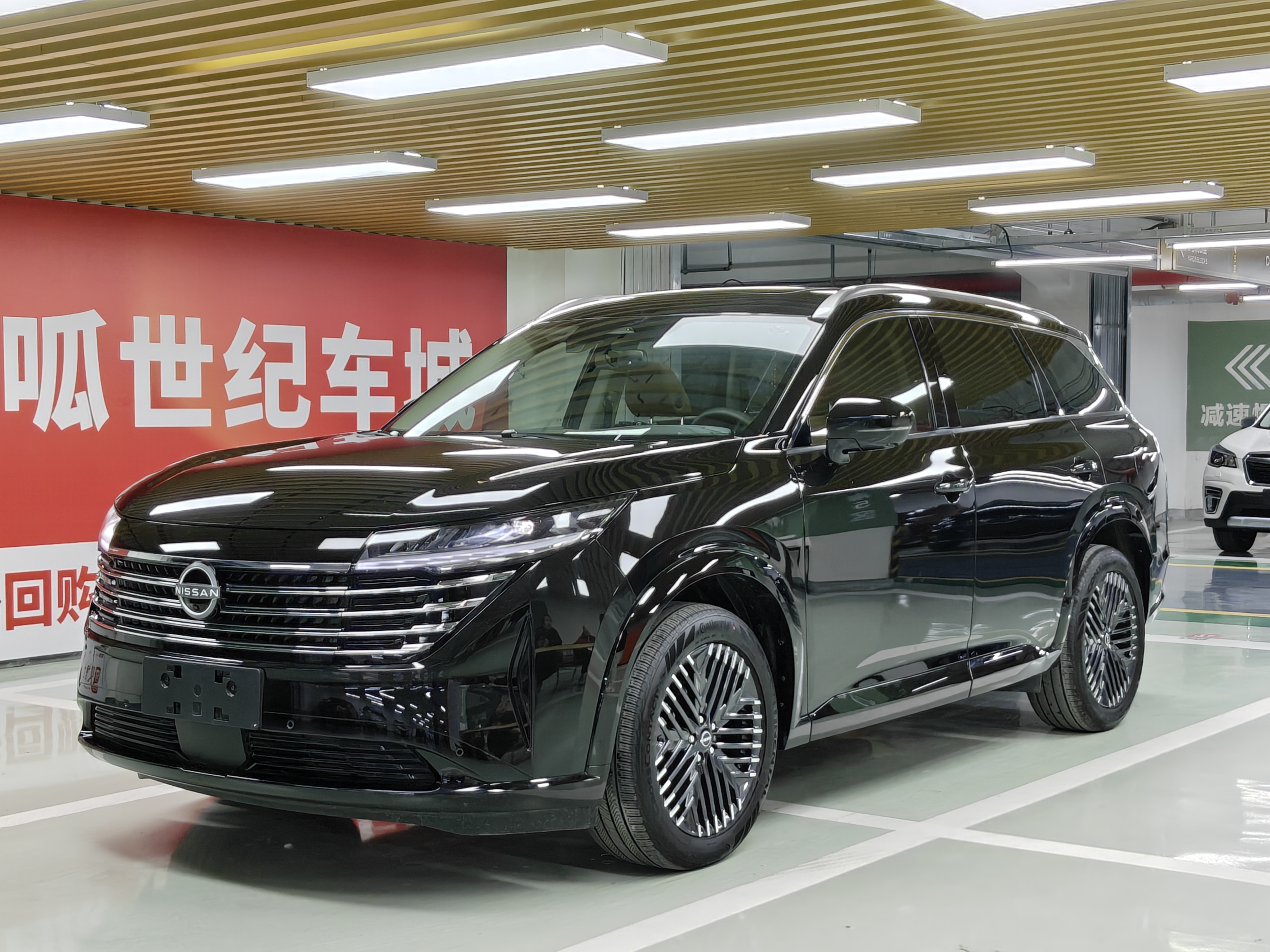 Nissan Pathfinder 2025 汽车图片 