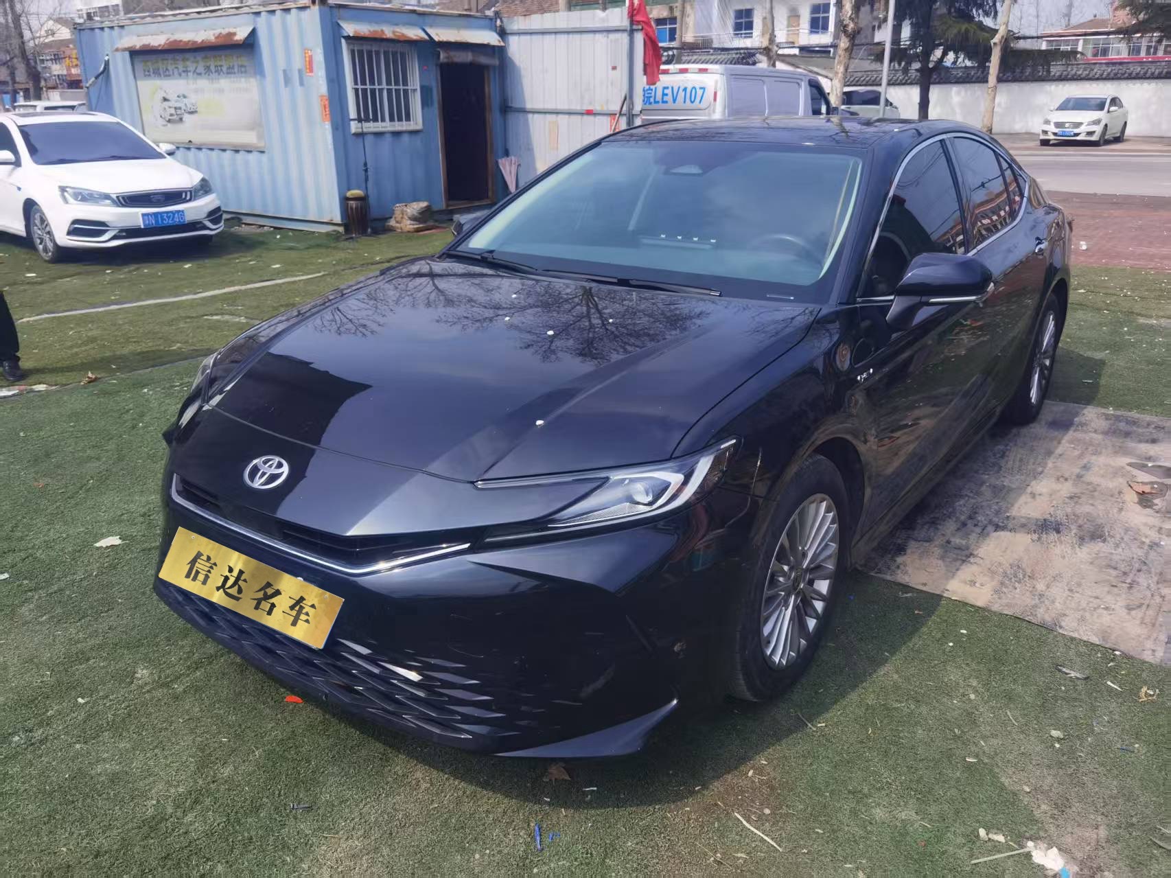 Toyota Camry 2024 immagine di auto 