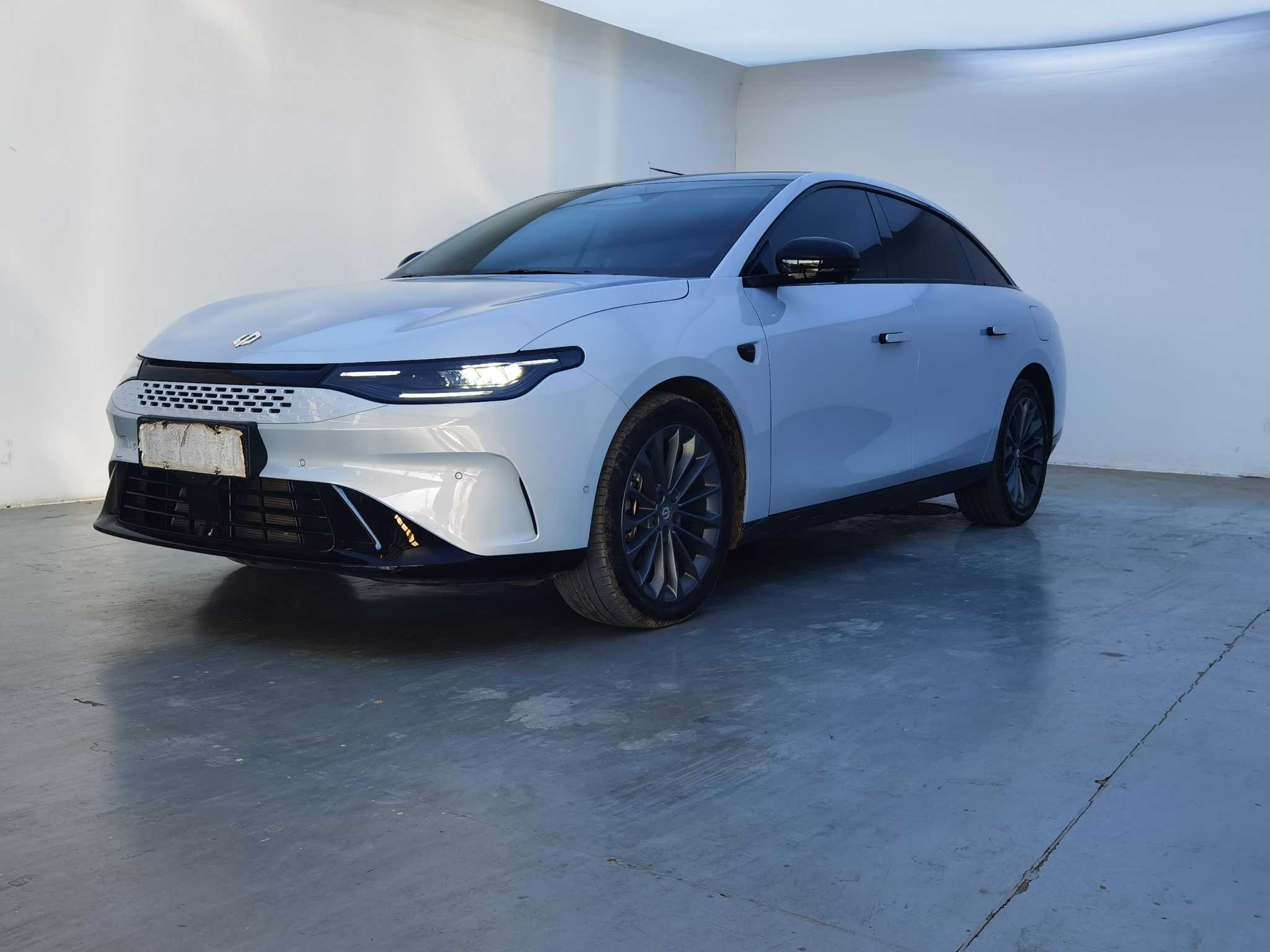 Leapmotor C01 2024 汽车图片 