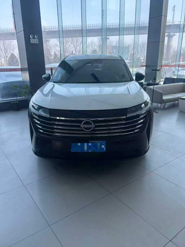 Nissan Pathfinder 2024 汽车图片 