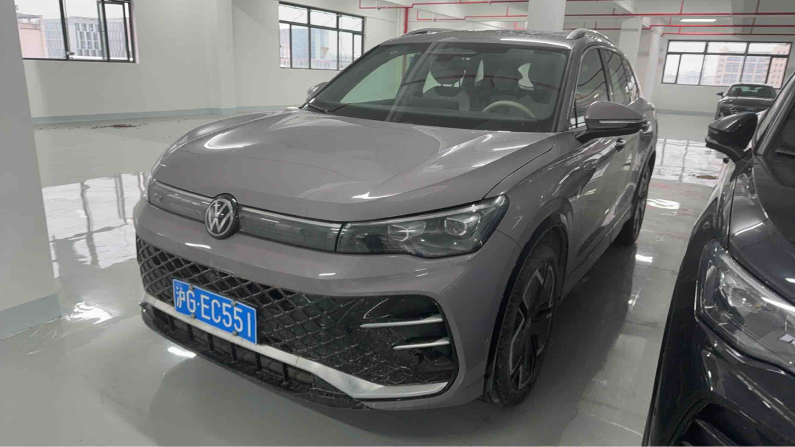 Volkswagen Tiguan L 2024 car image 