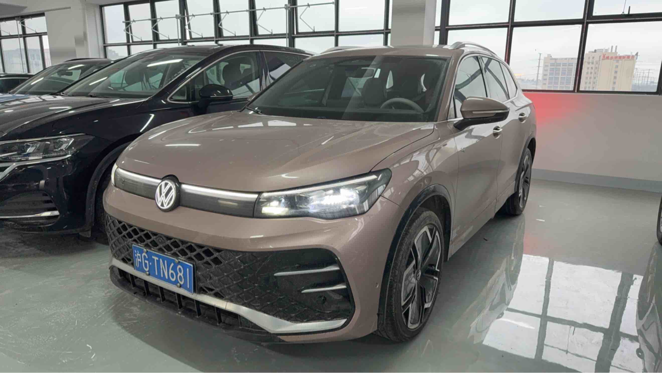 Volkswagen Tiguan L 2024 image de voiture 