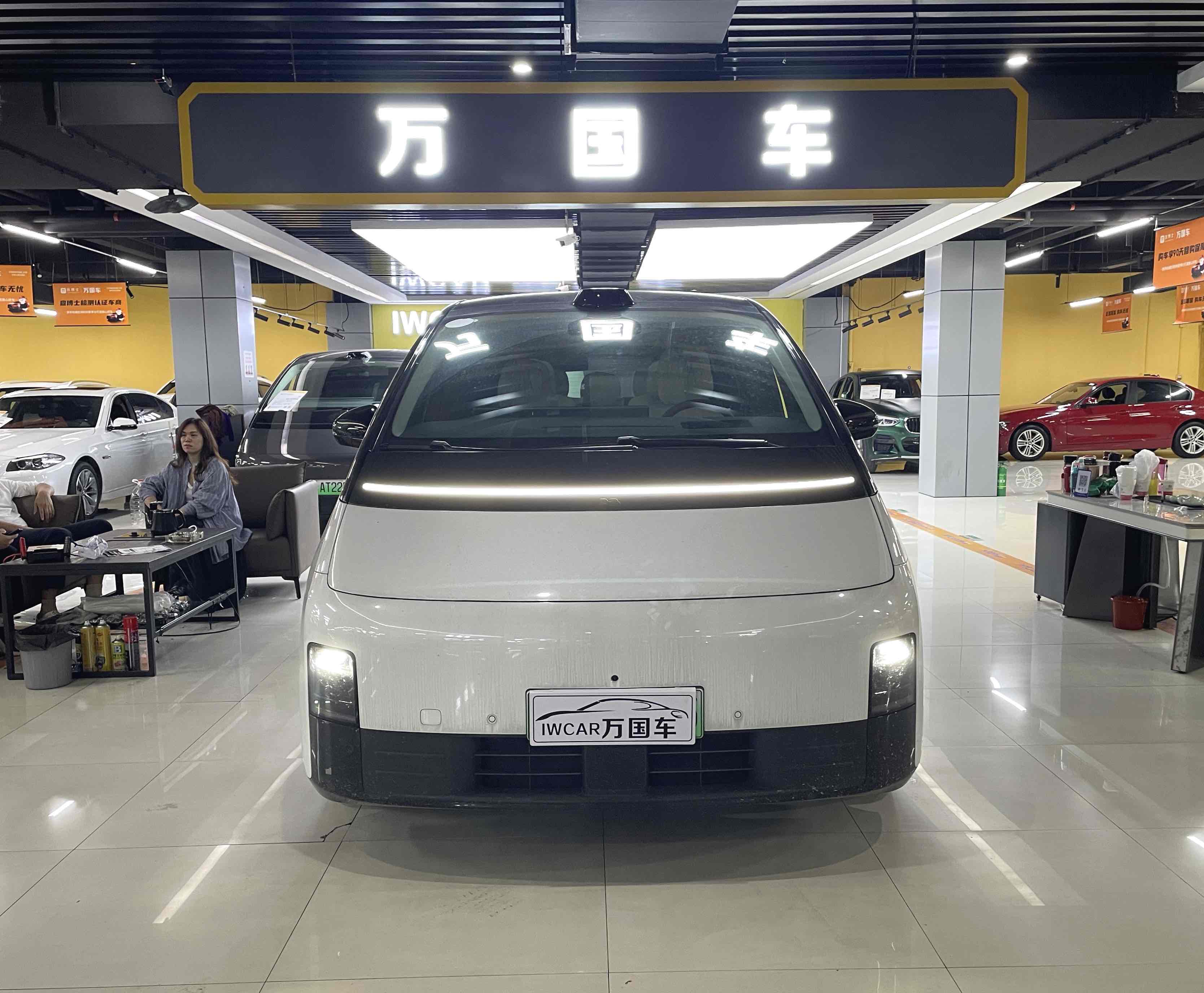 Li Mega 2024 汽车图片 