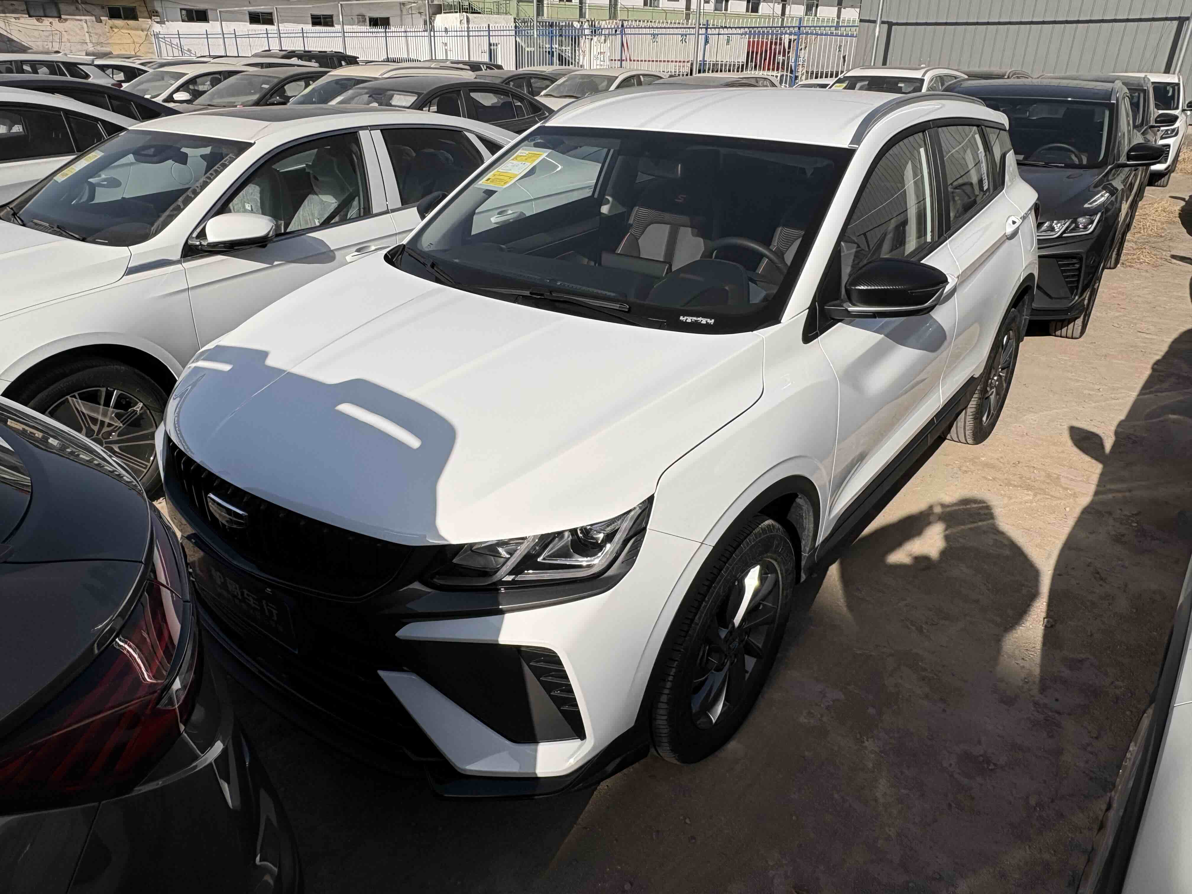GEELY Coolray 2026 immagine di auto 