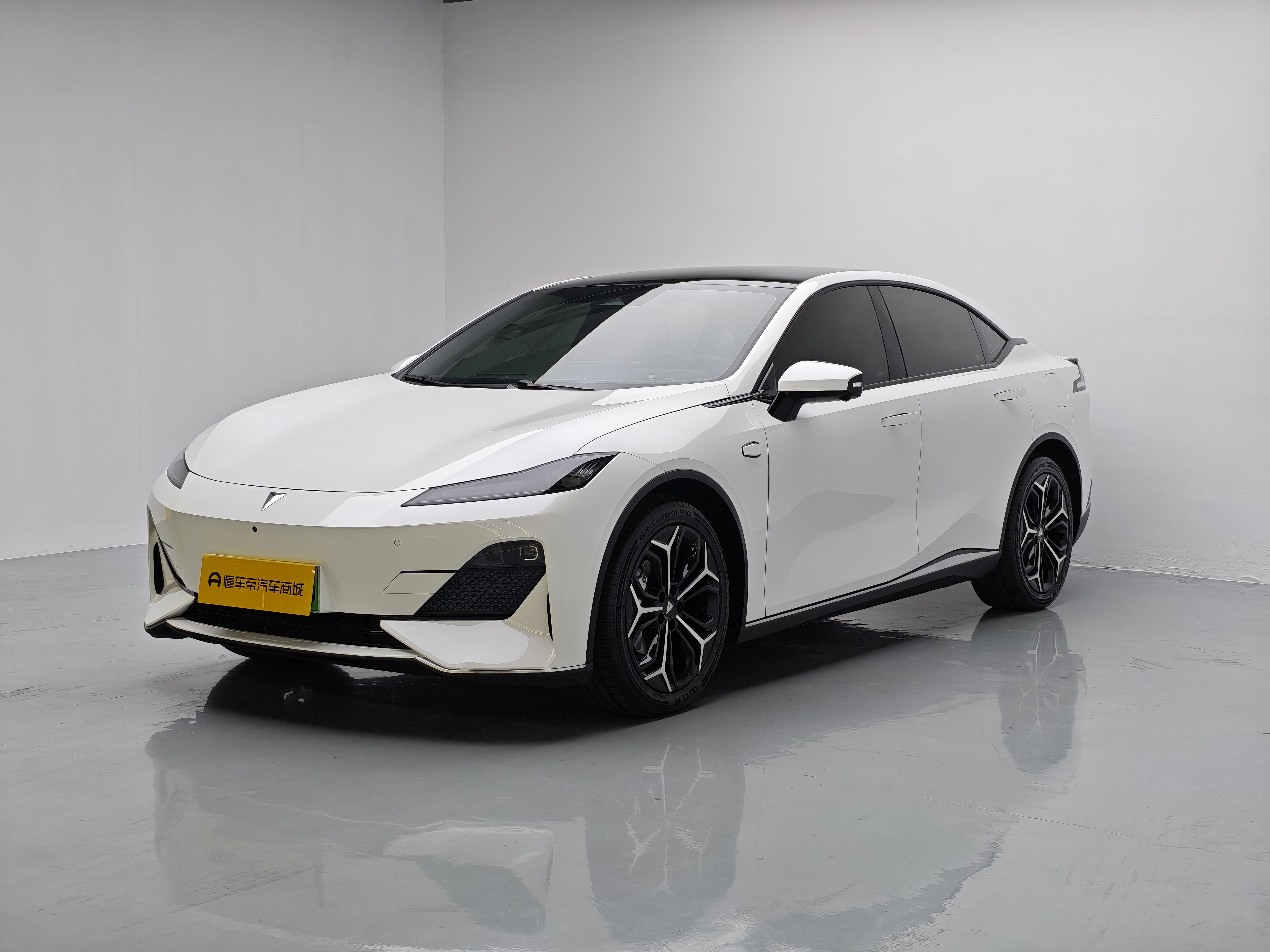 Deepal SL03 2024 car image 