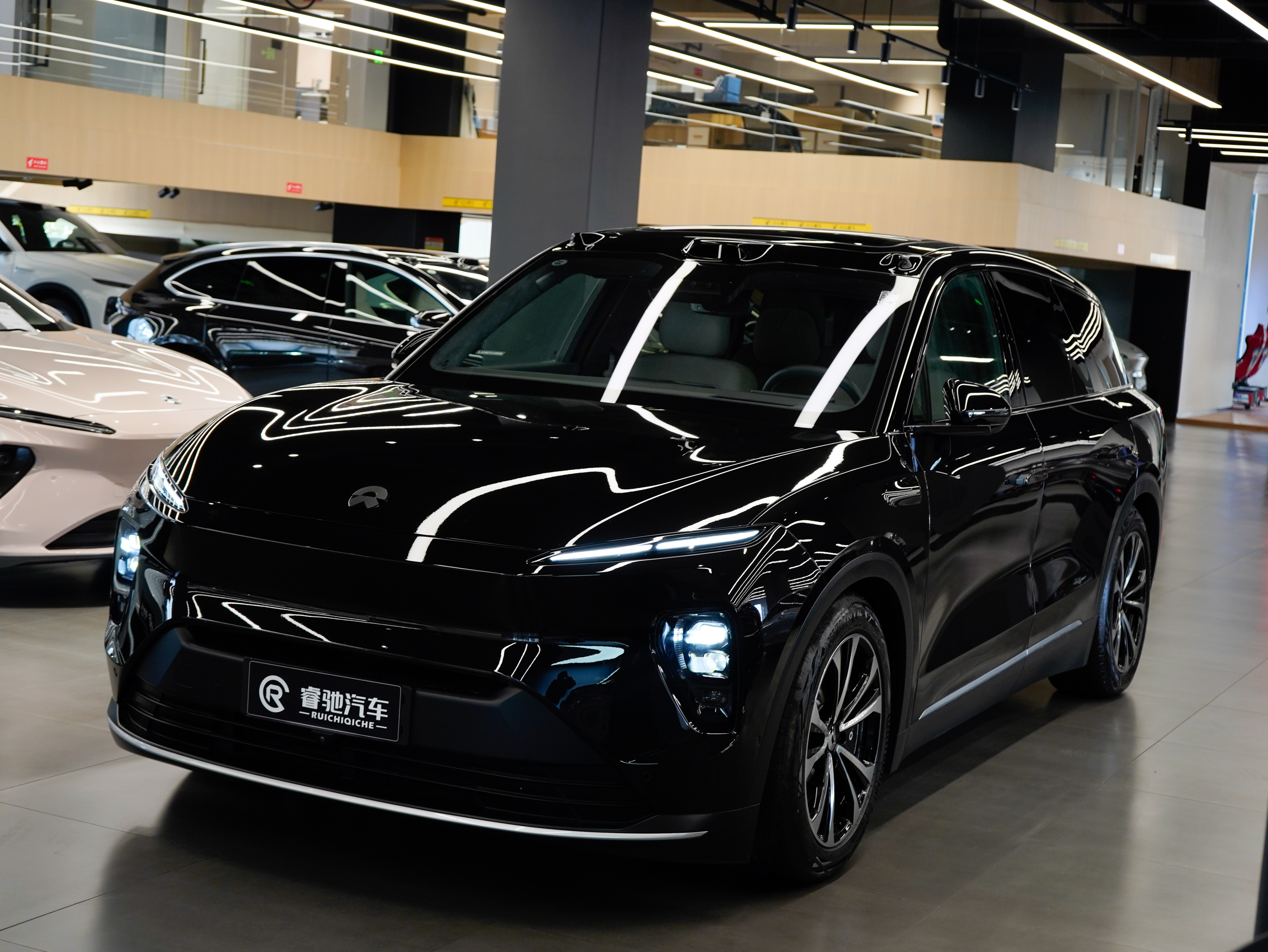 NIO ES8 2025 汽车图片 