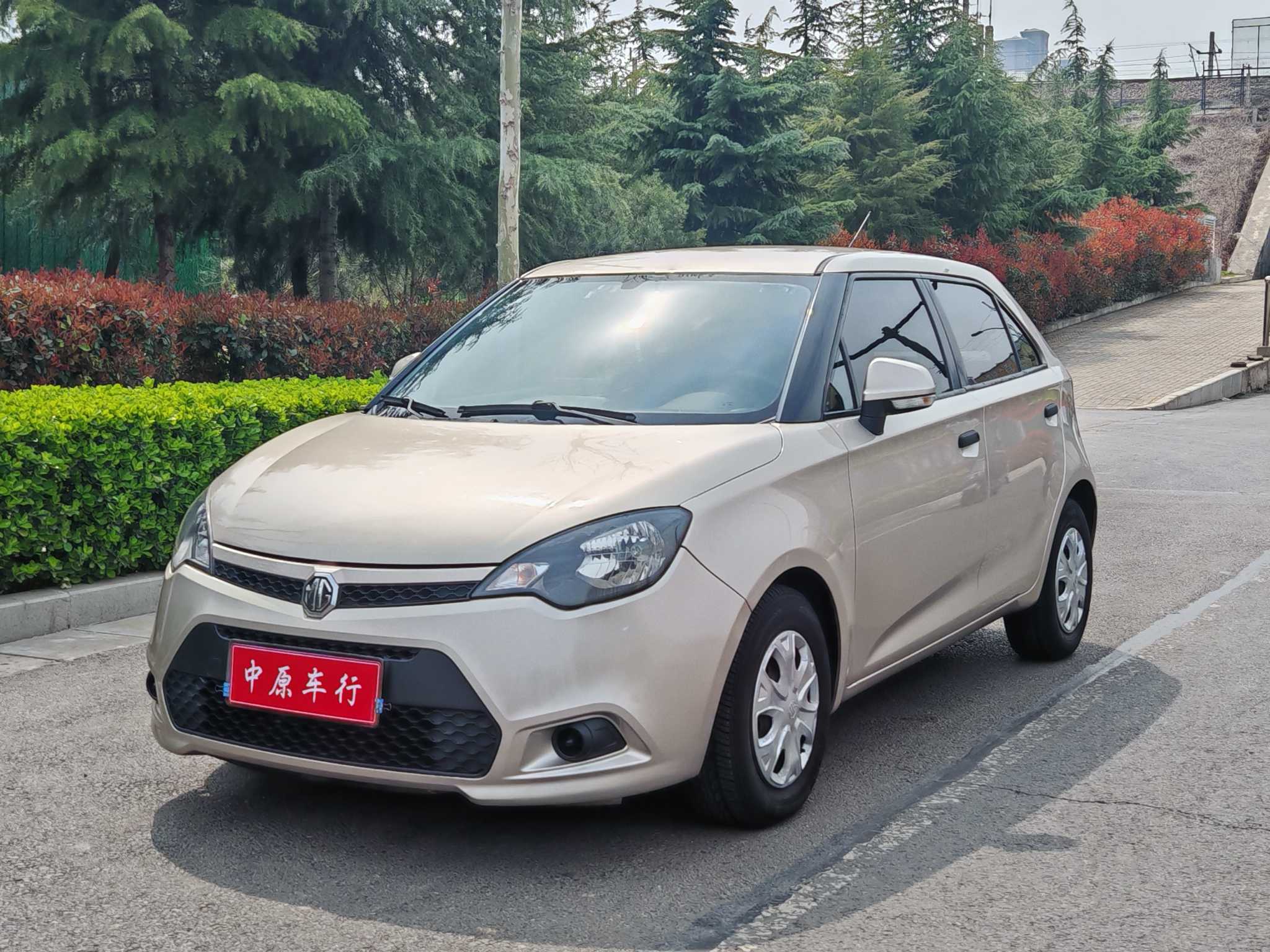 MG 3 2013 immagine di auto 
