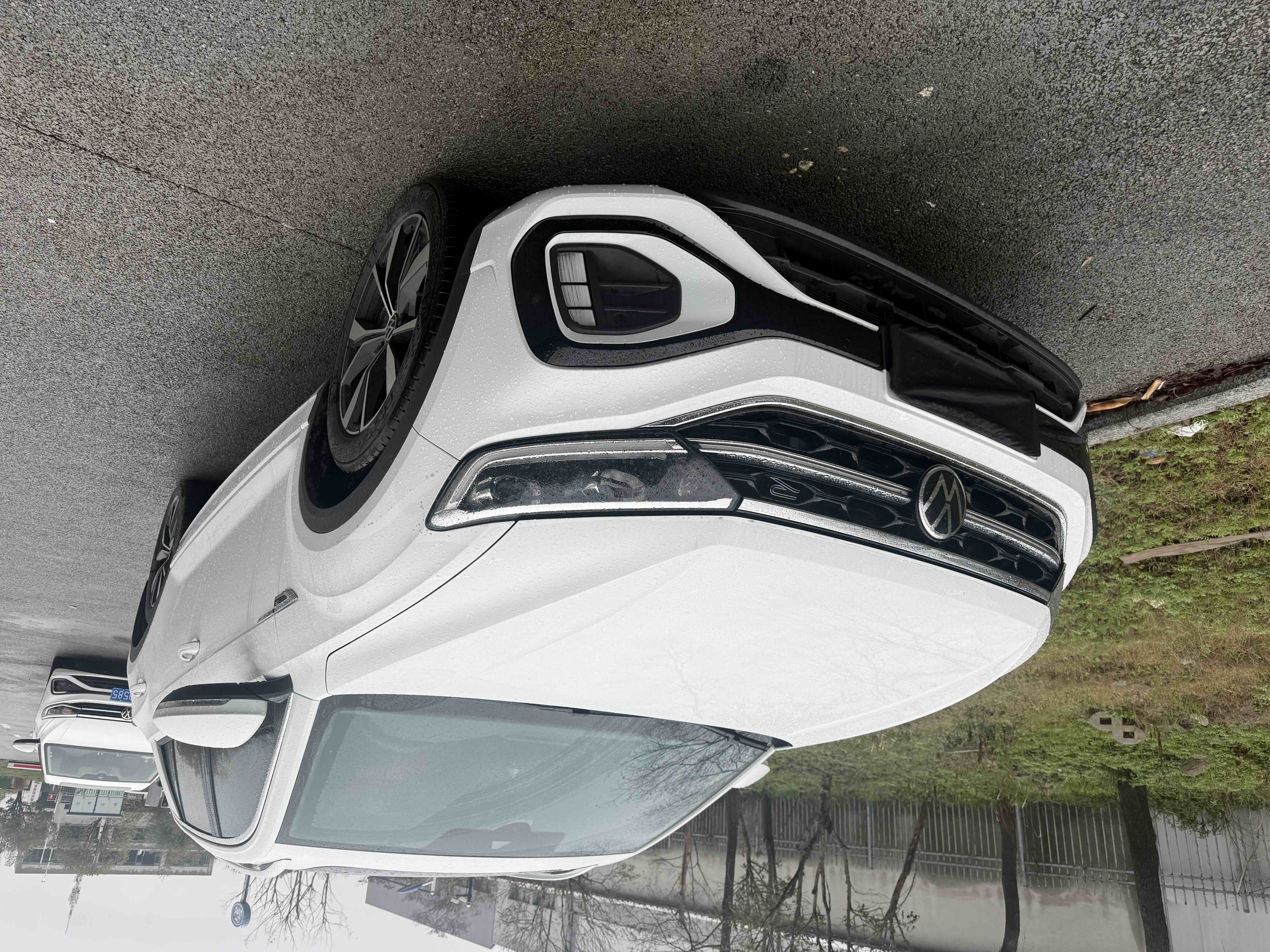 Volkswagen T-Roc 2024 Volkswagen T-Roc 2024 car image