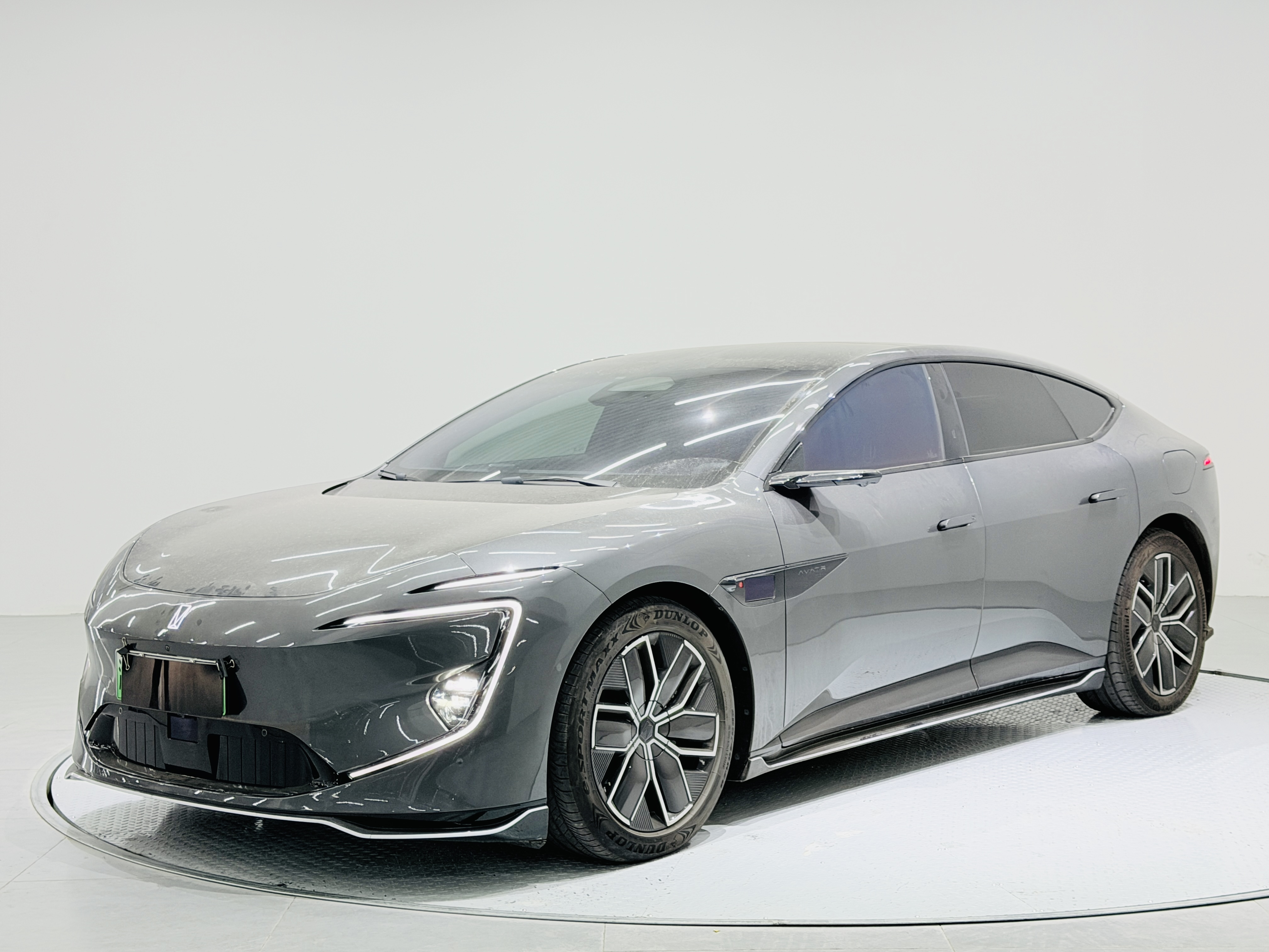 Avatr 12 2024 immagine di auto 