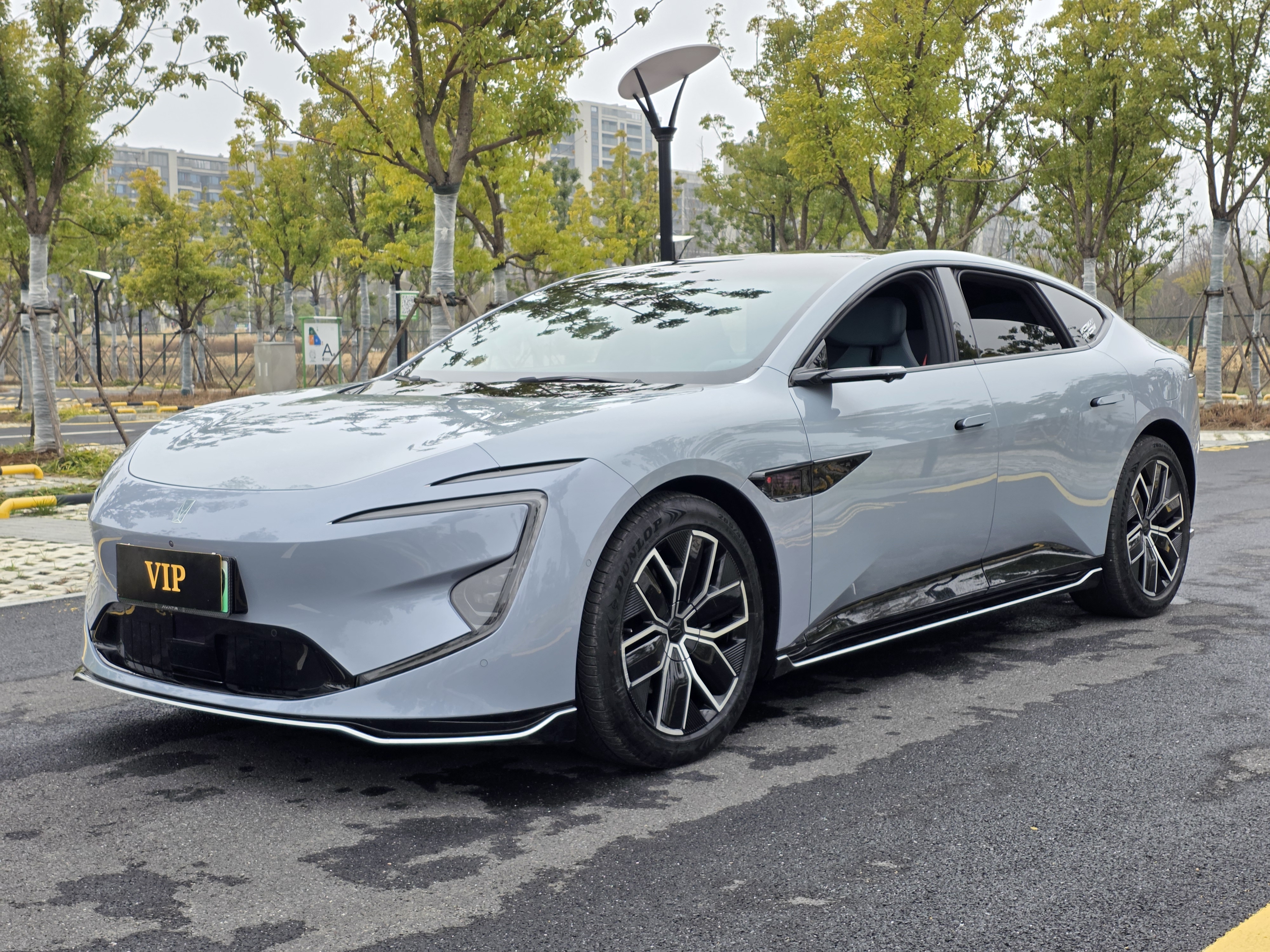 Avatr 12 2024 Avatr 12 2024 car image