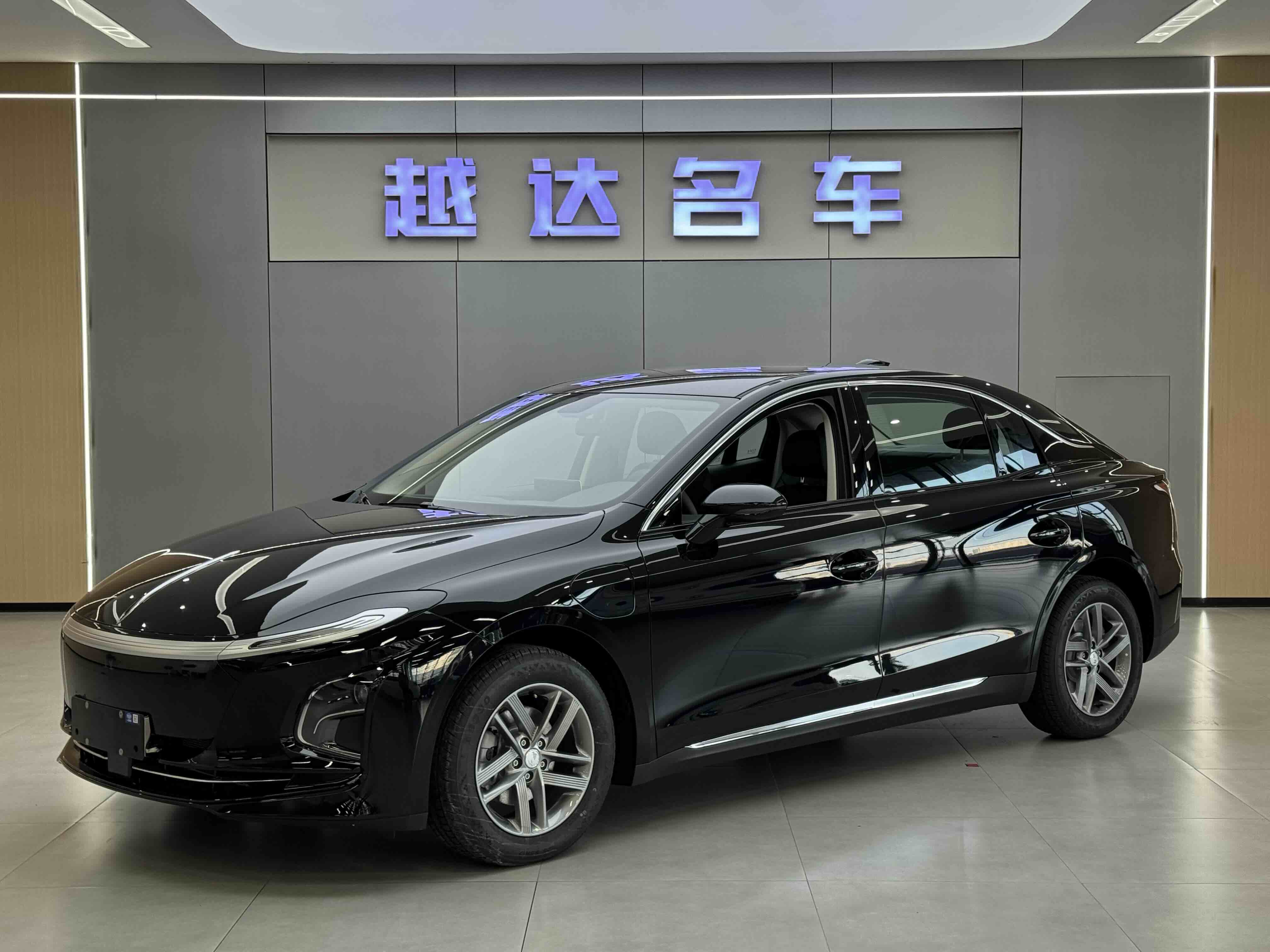 HongQi E-QM5 2026 car image 