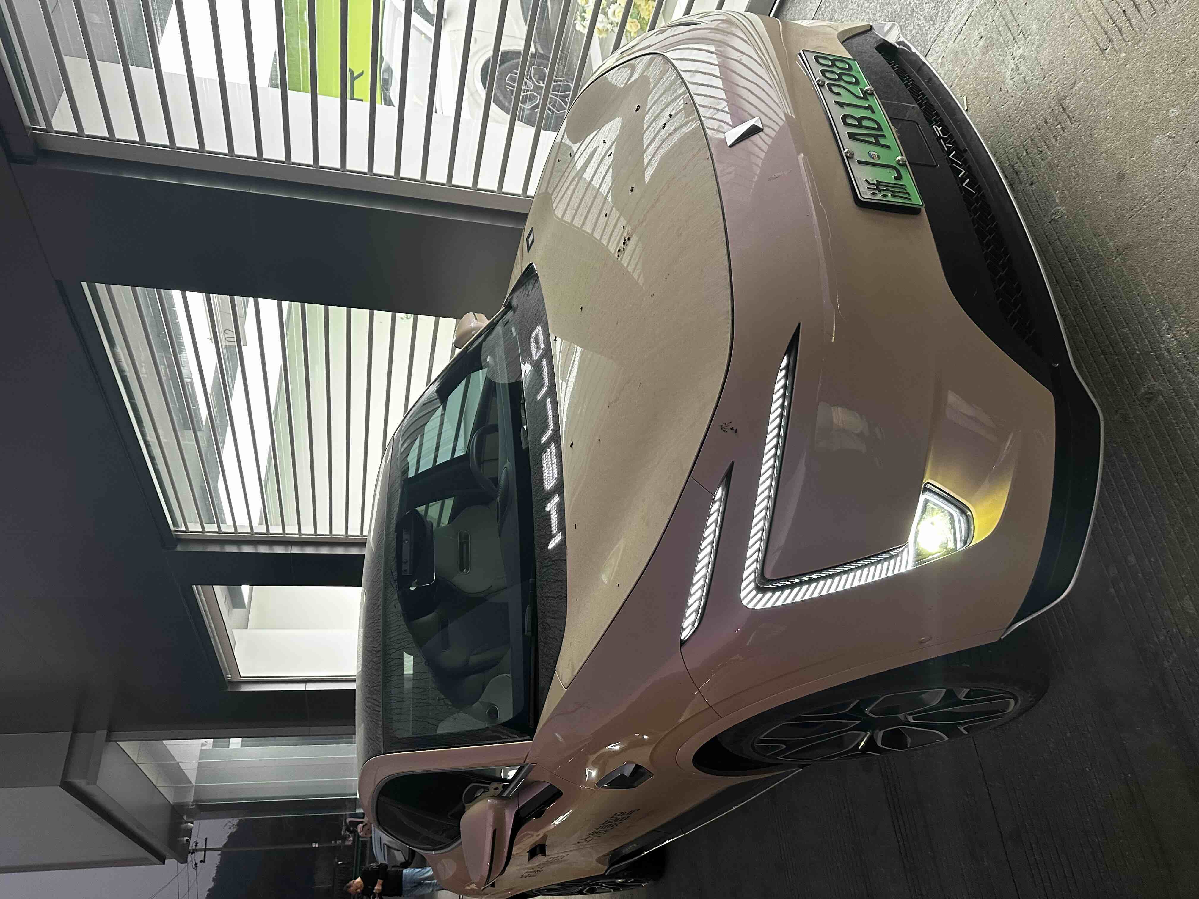 Avatr 11 2024 car image 