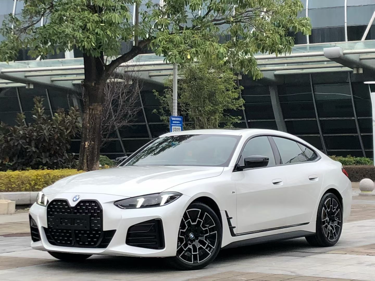 BMW 4 Series 2024 car image 