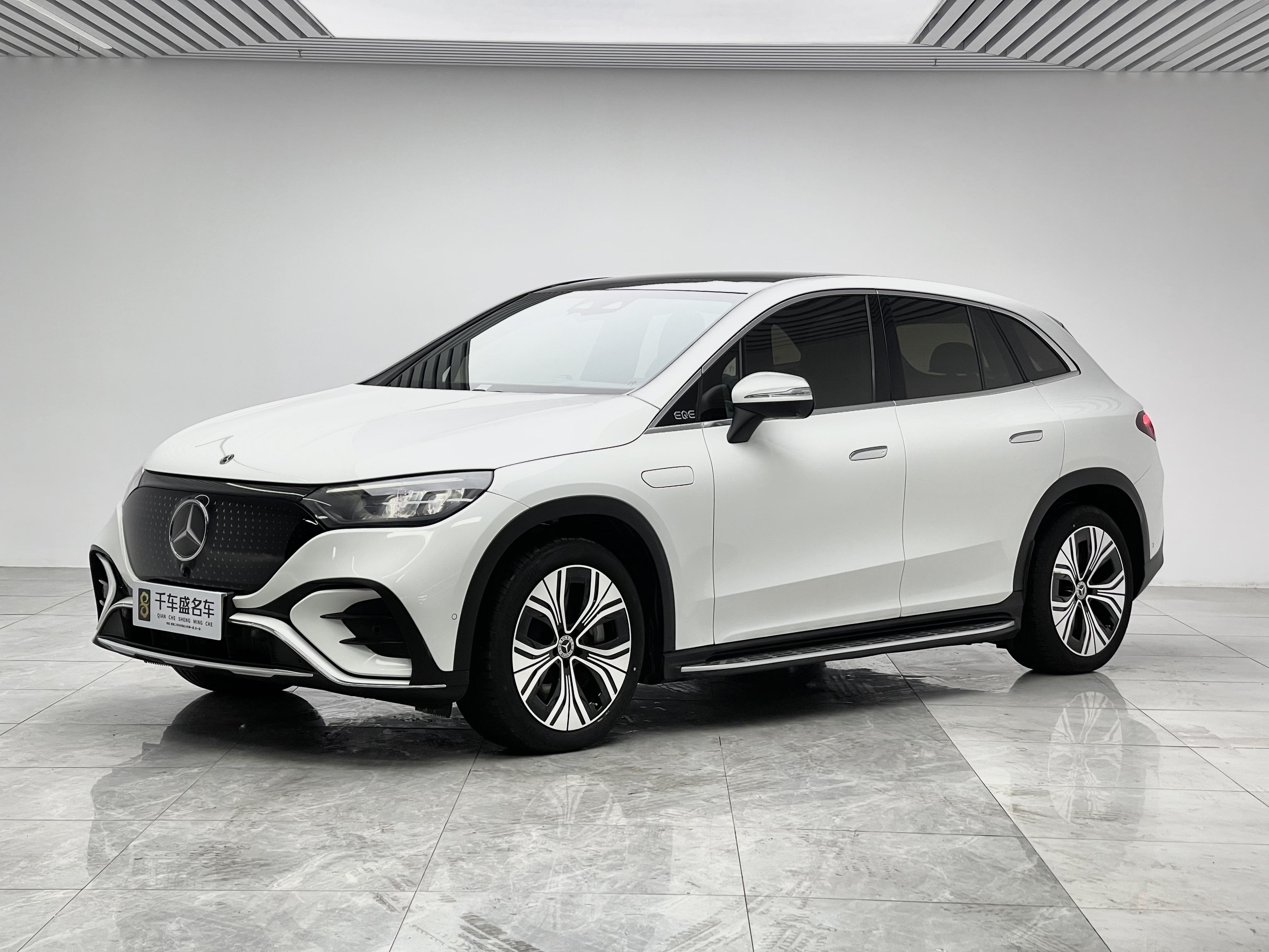 Mercedes-Benz EQE SUV 2024 Mercedes-Benz EQE SUV 2024 car image